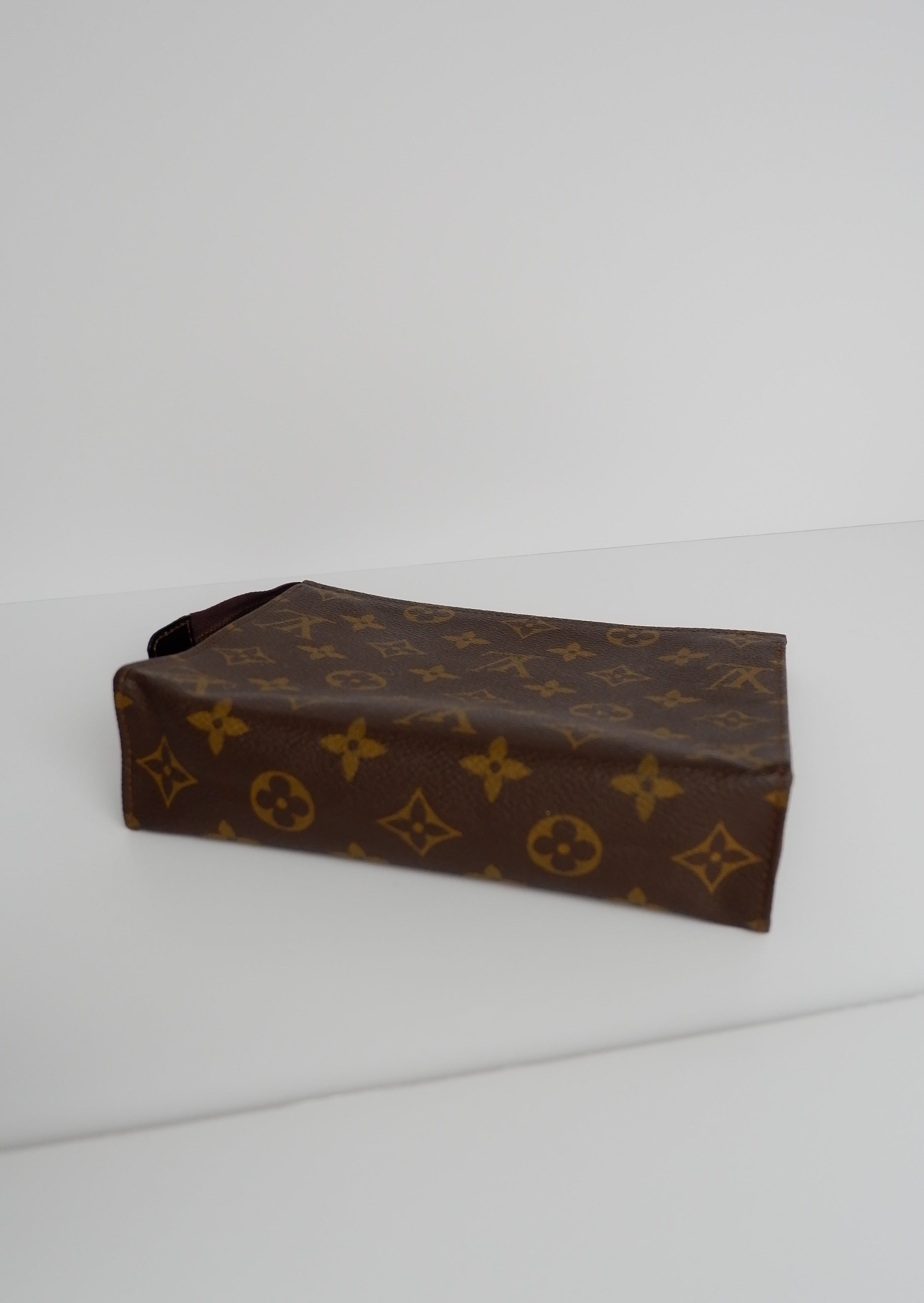 Trousse de Toilette 19 Louis Vuitton Monogramme Vintage Authentique d'Occasion