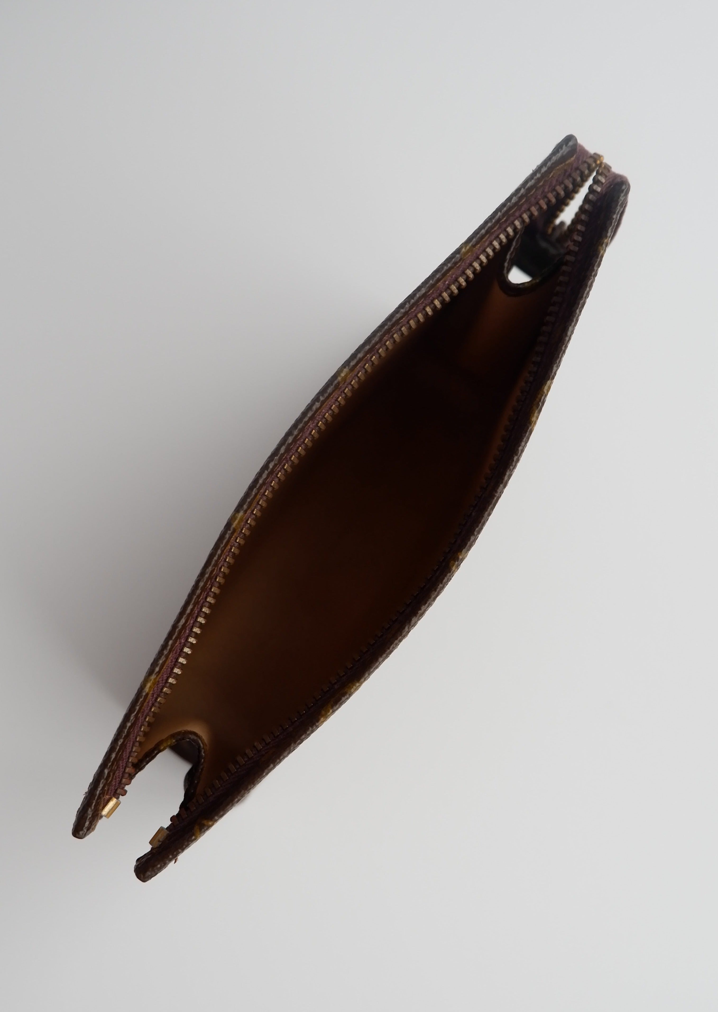 Trousse de Toilette 19 Louis Vuitton Monogramme Vintage Authentique d'Occasion
