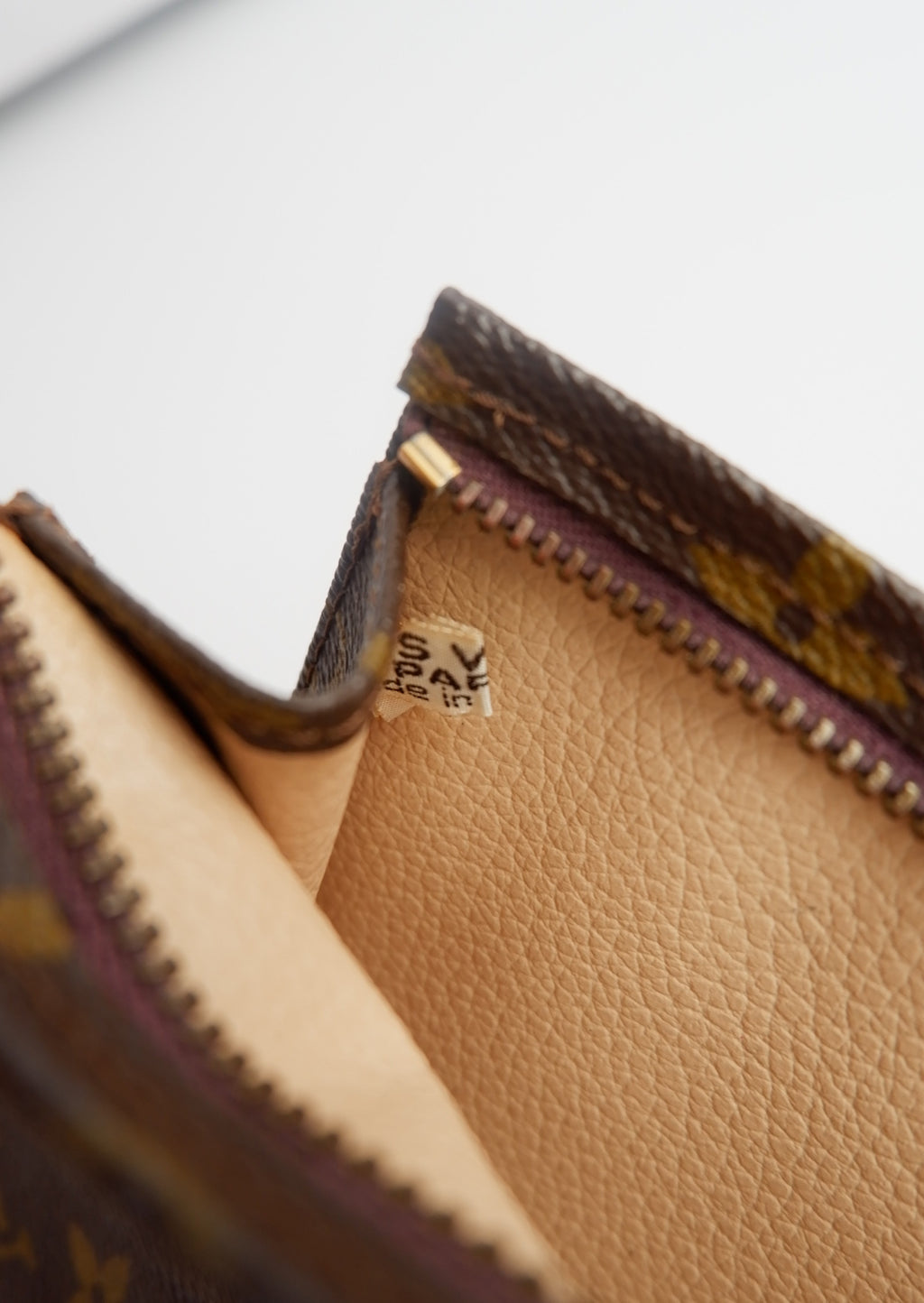 Trousse de Toilette 19 Louis Vuitton Monogramme Vintage Authentique d'Occasion