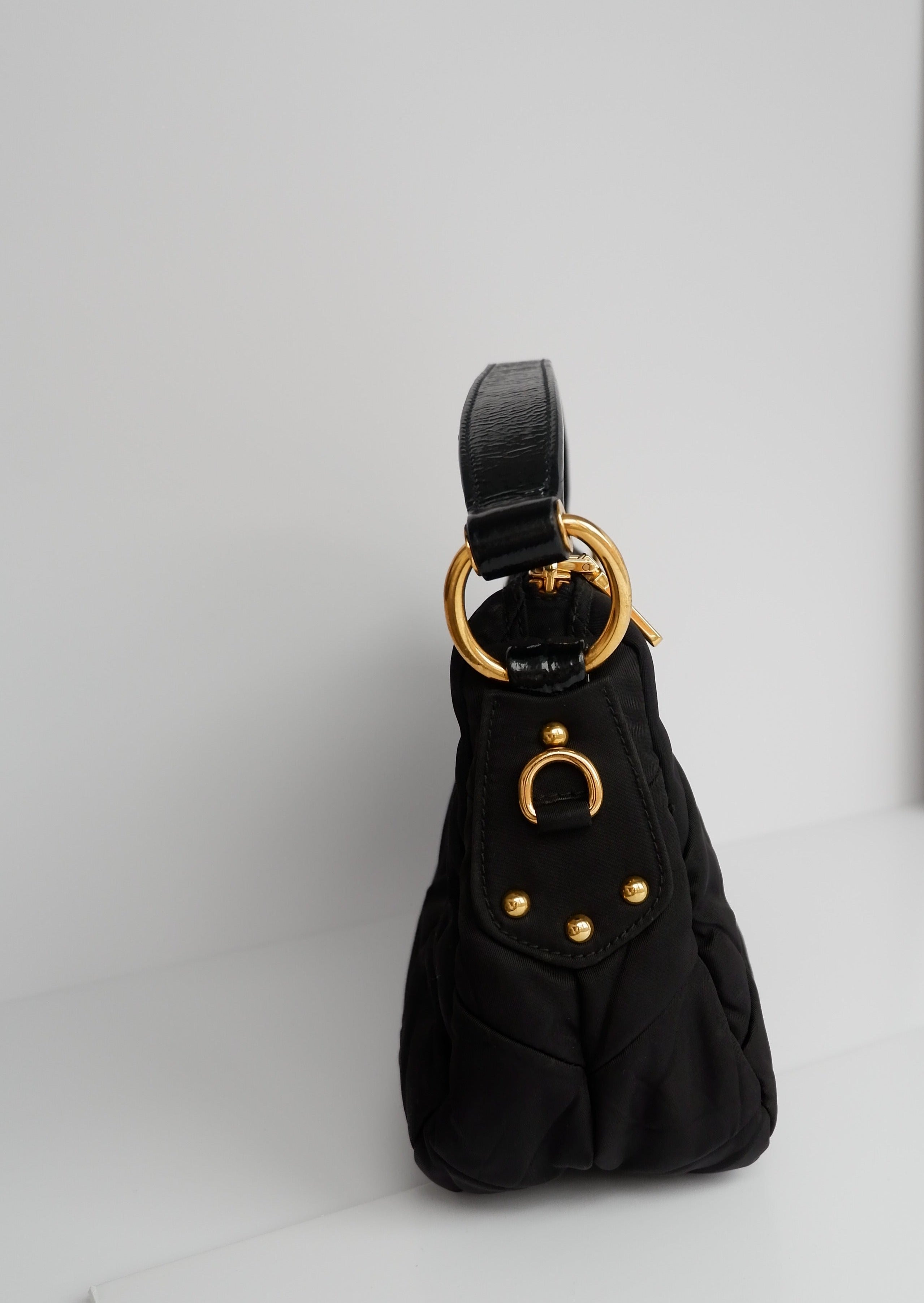 Sac à main Prada Tessuto noir en nylon d'occasion authentique
