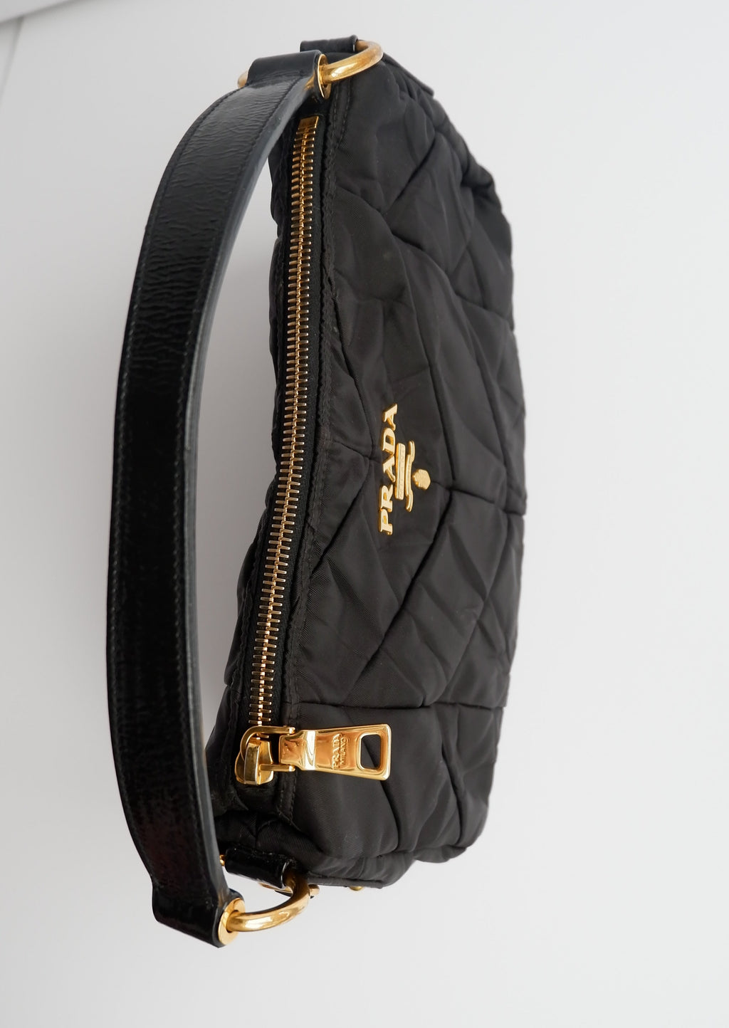 Sac à main Prada Tessuto noir en nylon d'occasion authentique