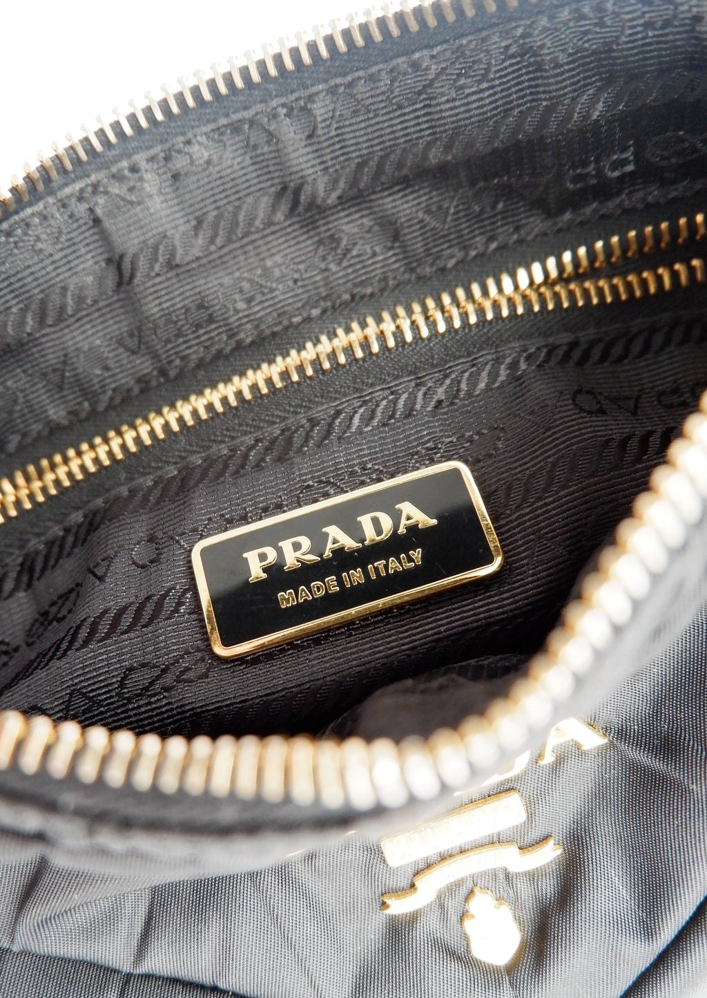 Sac à main Prada Tessuto noir en nylon d'occasion authentique