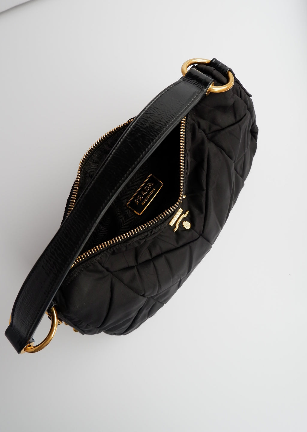 Sac à main Prada Tessuto noir en nylon d'occasion authentique