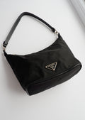 Authentique sac à bandoulière Prada en nylon noir d'occasion