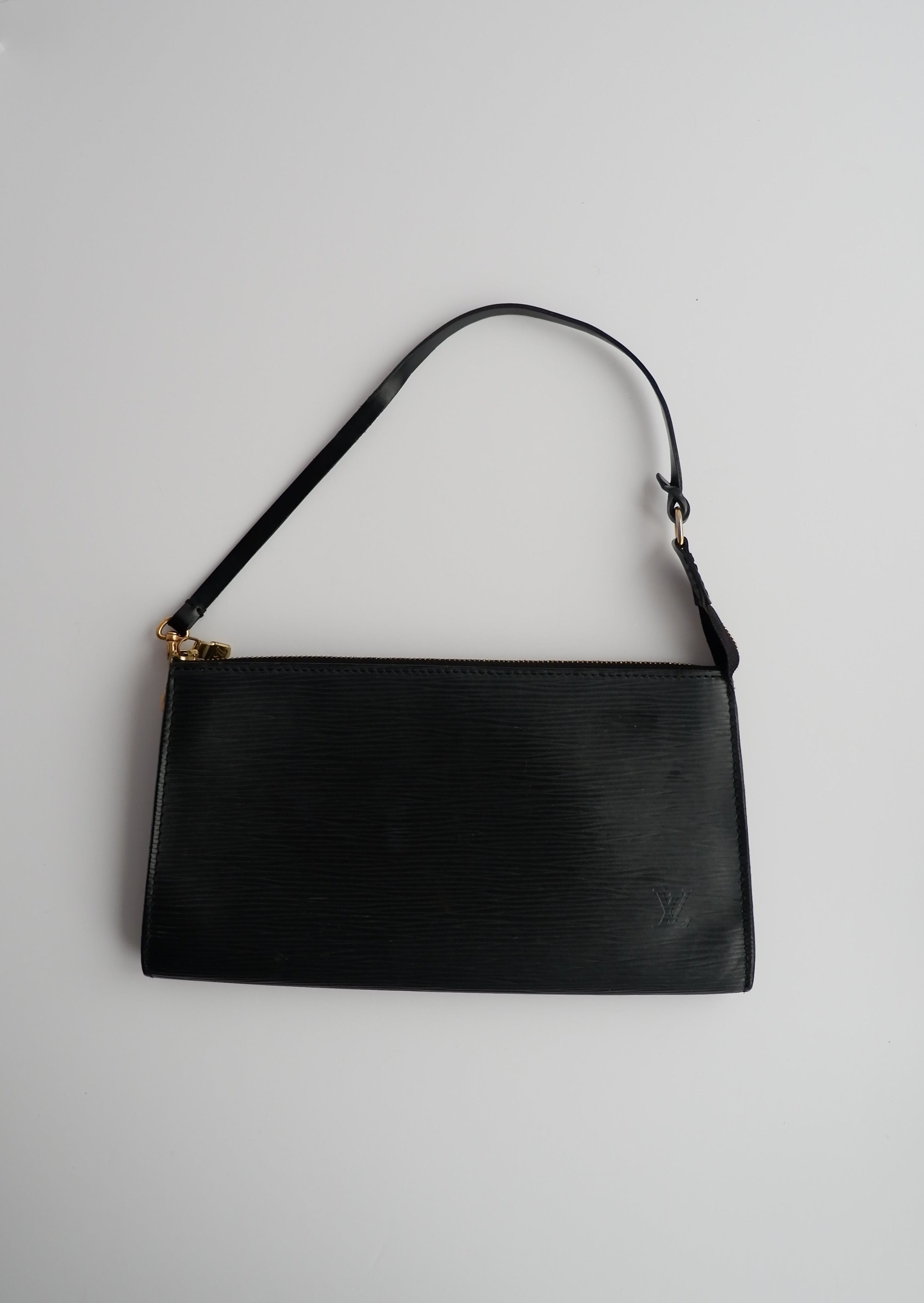 Pochette accessoire Louis Vuitton Épi noir authentique d'occasion