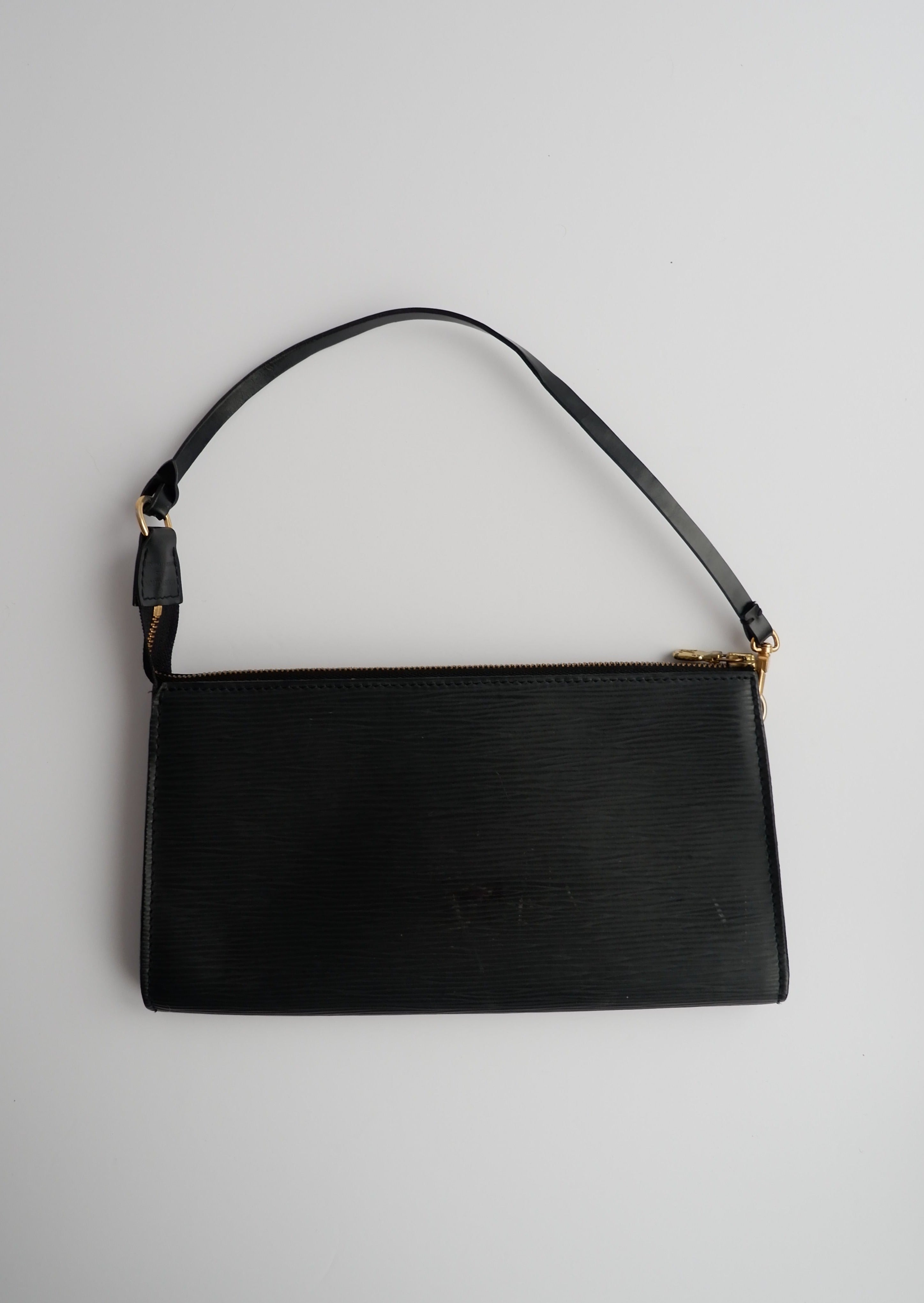 Pochette accessoire Louis Vuitton Épi noir authentique d'occasion