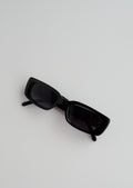 Authentiques lunettes de soleil Gucci noires à monture fine et carrée, d'occasion