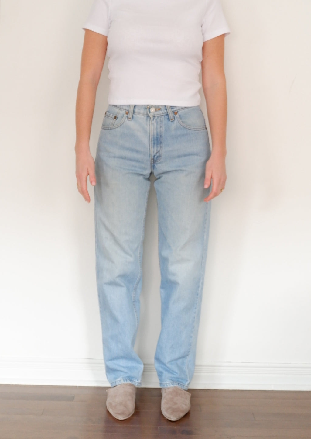 Levis Vintage 550 Medium Light Wash Jeans - 28