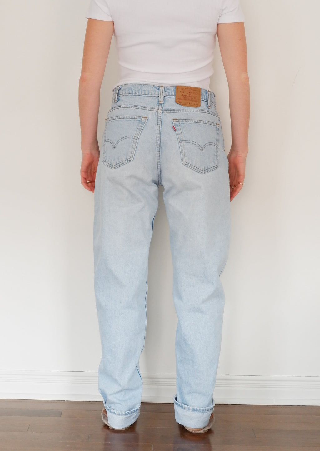 Levis Vintage 550 Medium Light Wash Jeans - 34
