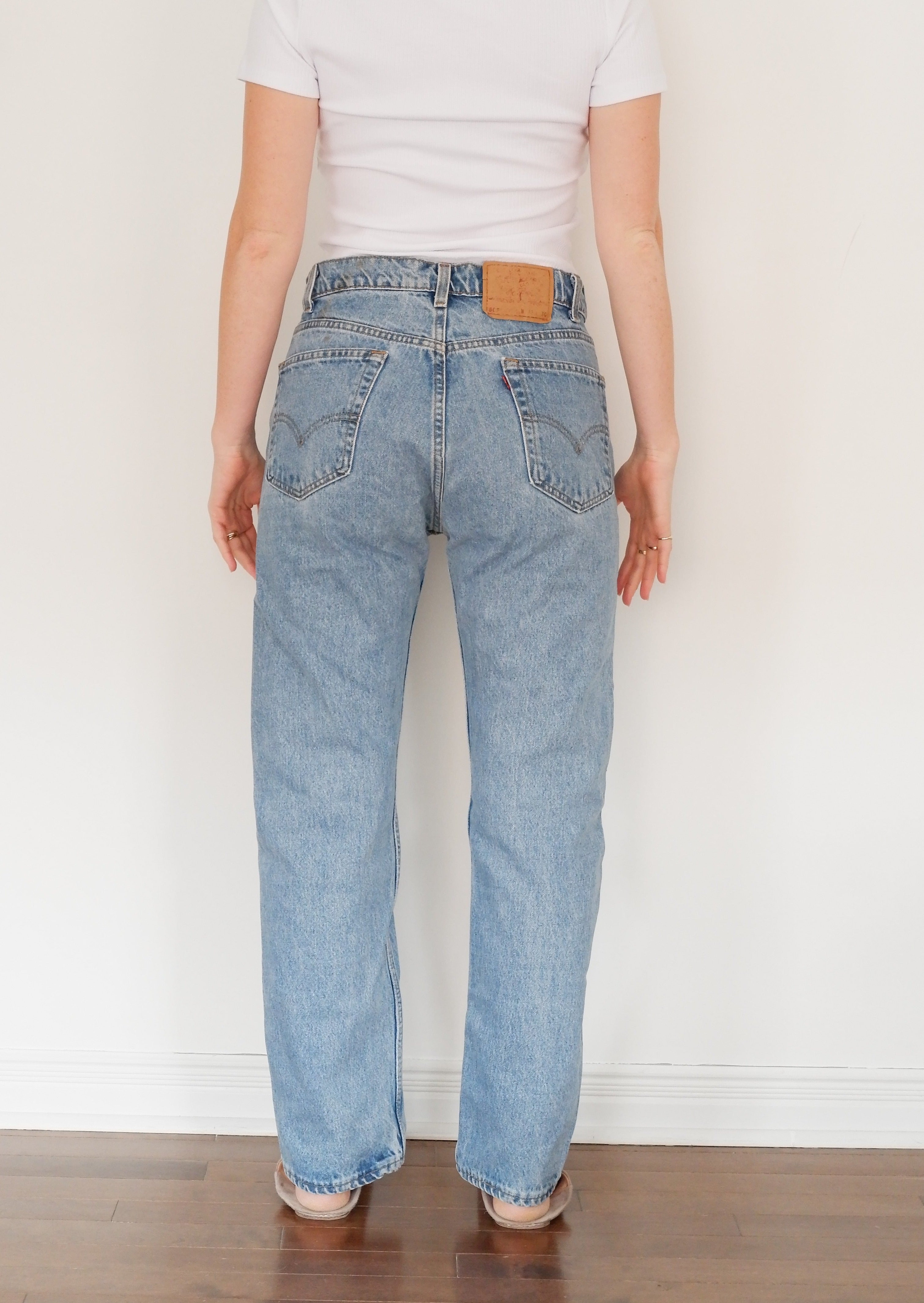 Levis Vintage 505 Medium Light Wash Jeans - 32