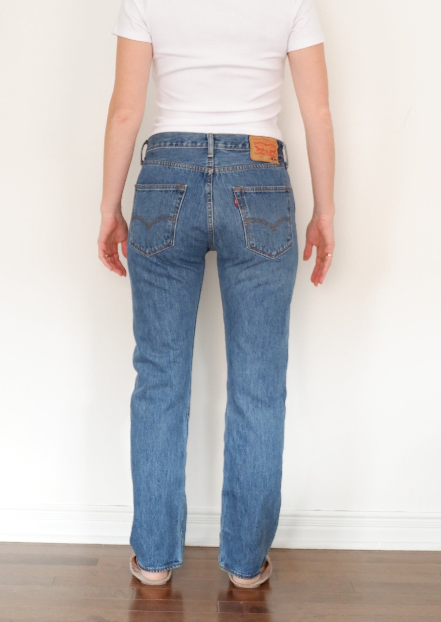 Levis 501 Medium Blue Wash Jeans - 31