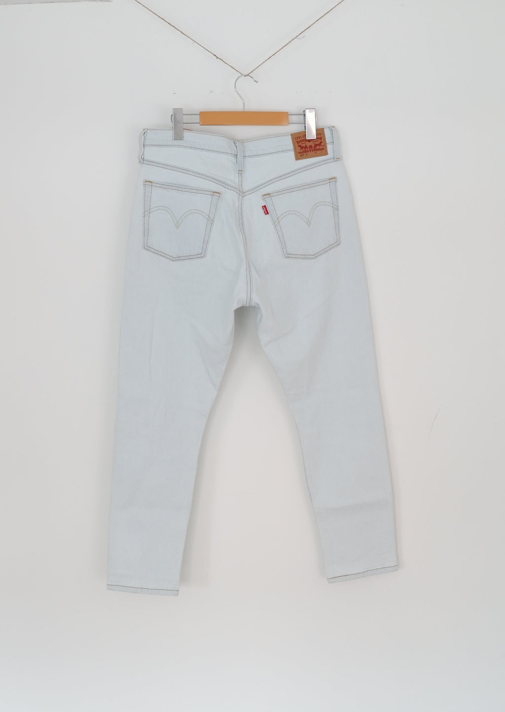 Levis NWT 501 Light Wash Ripped Skinny Jeans - 31