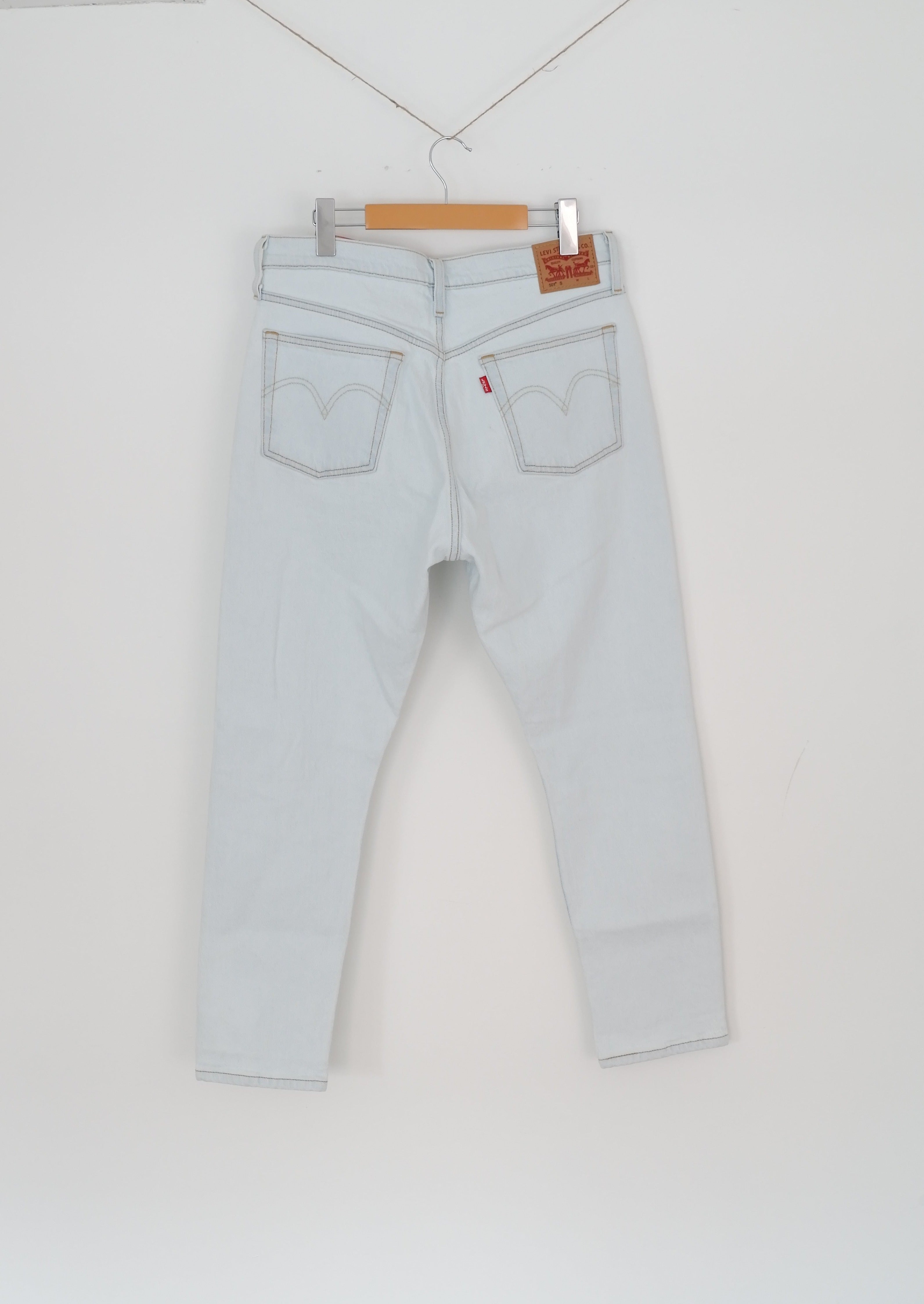 Levis NWT 501 Light Wash Ripped Skinny Jeans - 31