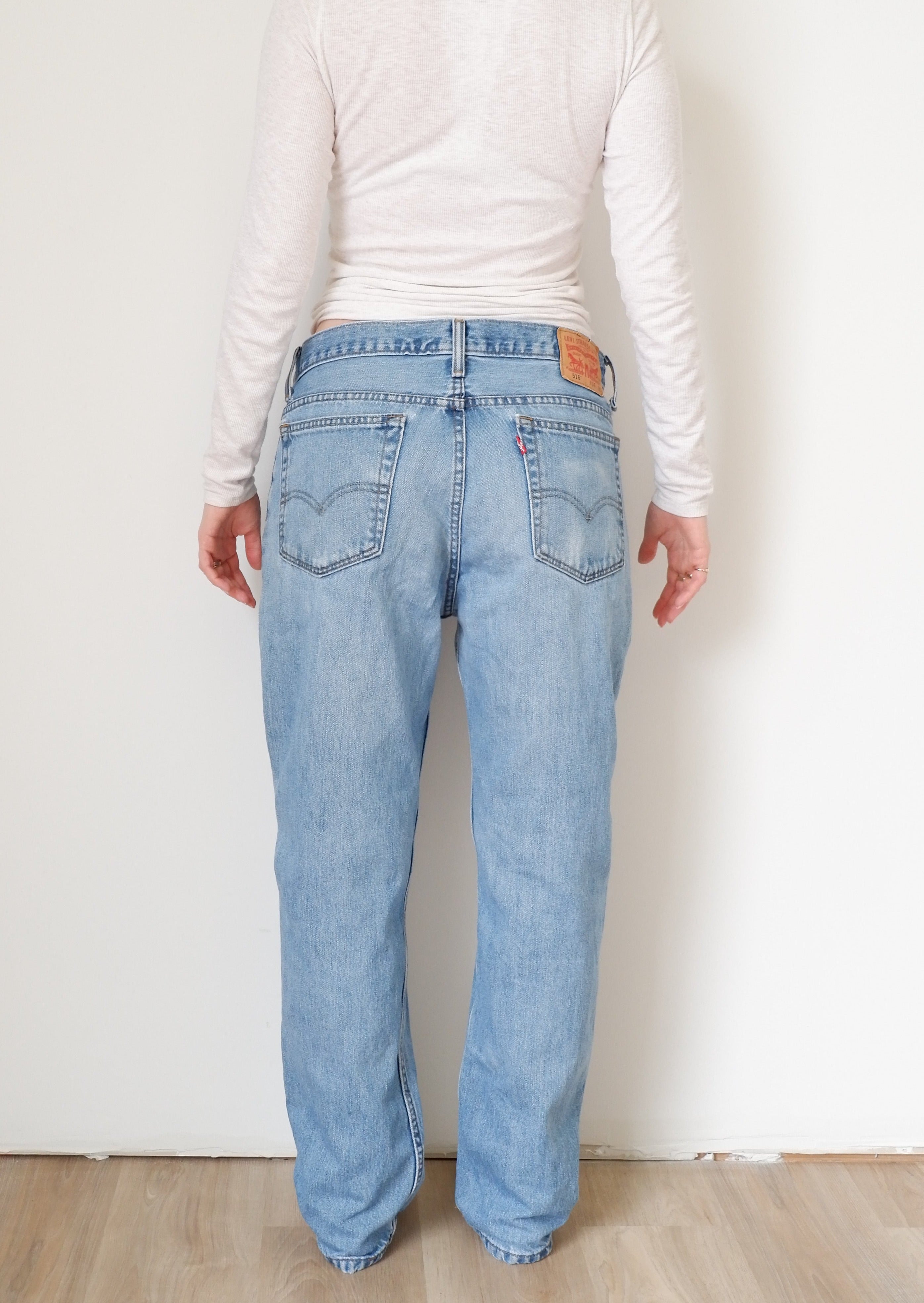 Levis 516 Medium Wash Jeans - 34