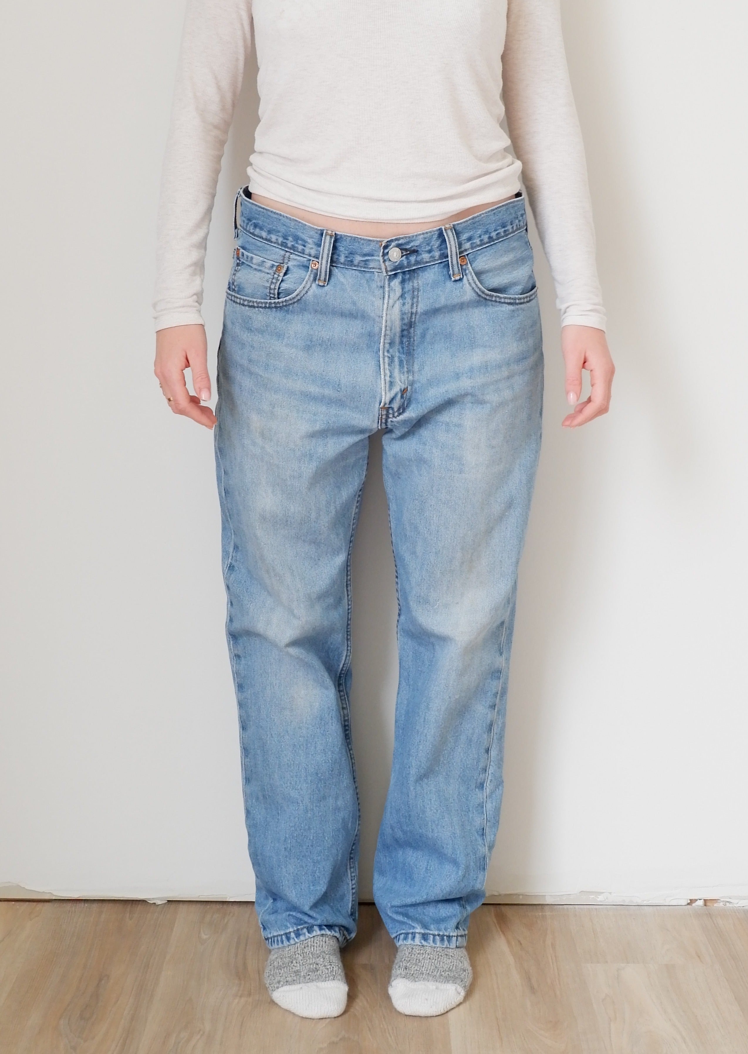 Levis 516 Medium Wash Jeans - 34