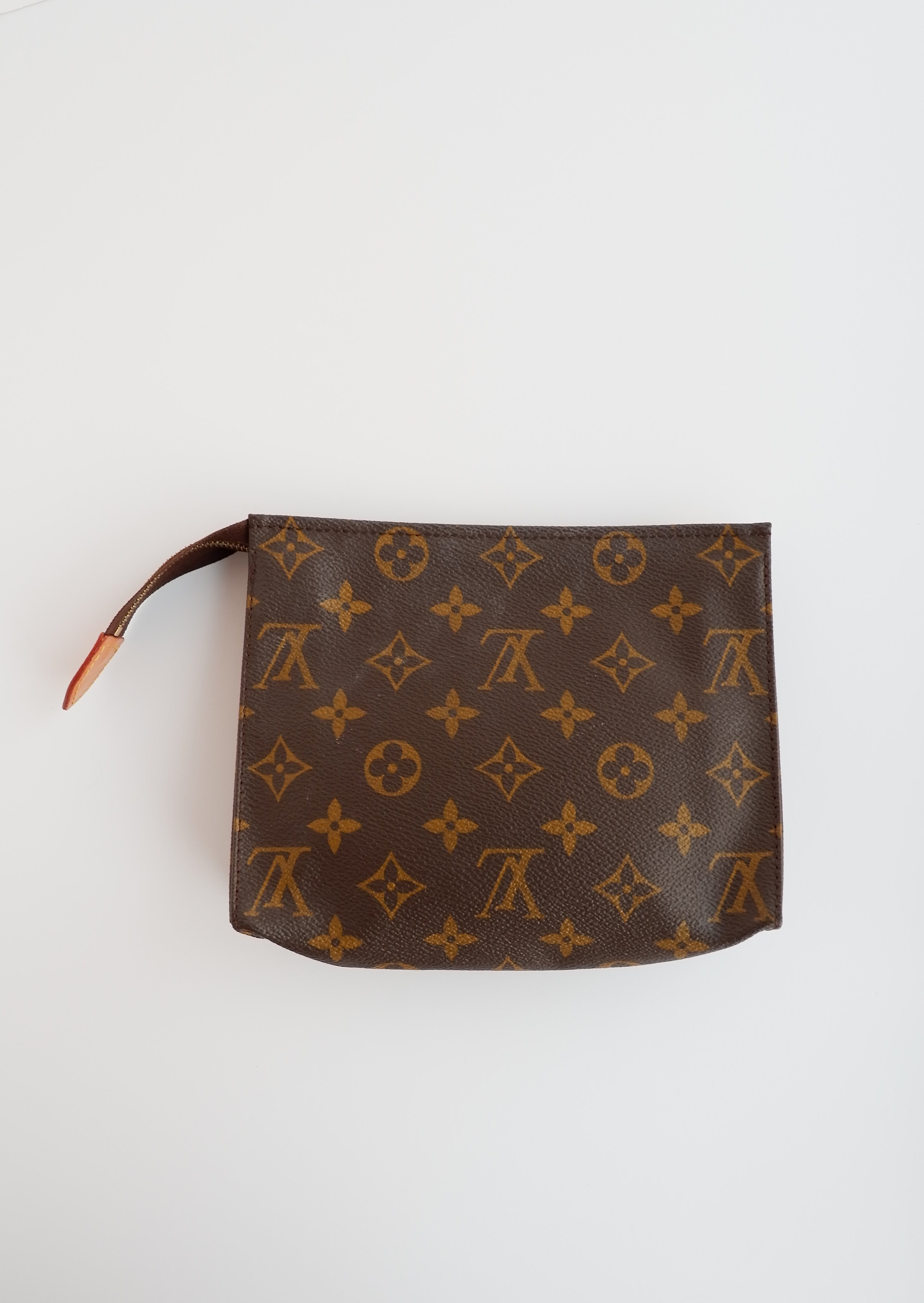 Authentique Sac de Toilette Louis Vuitton Monogram 19 d'Occasion