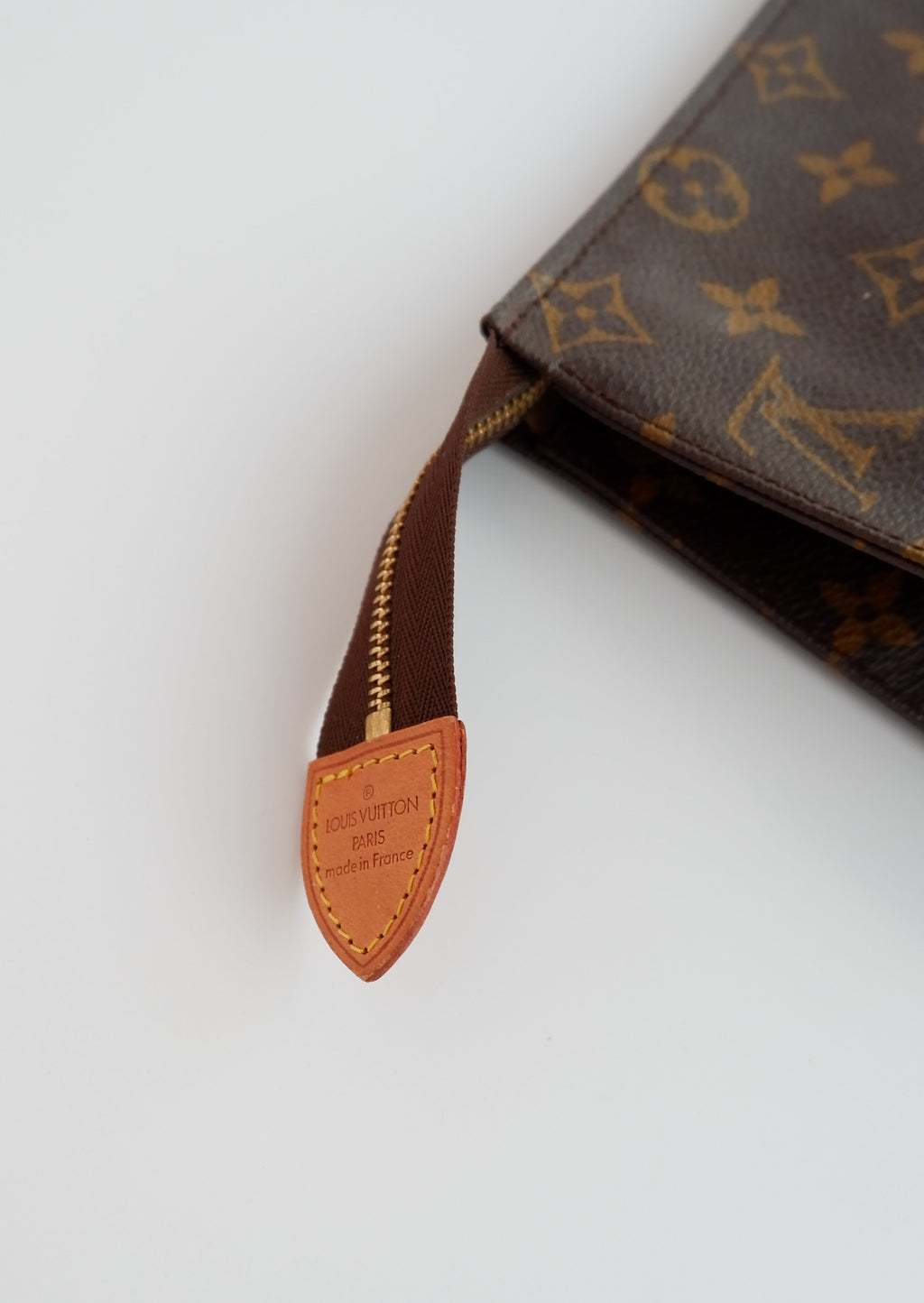 Authentique Sac de Toilette Louis Vuitton Monogram 19 d'Occasion