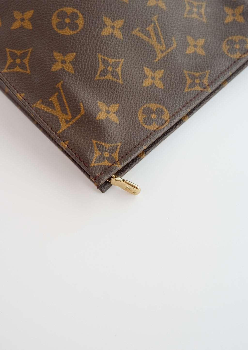 Authentique Sac de Toilette Louis Vuitton Monogram 19 d'Occasion