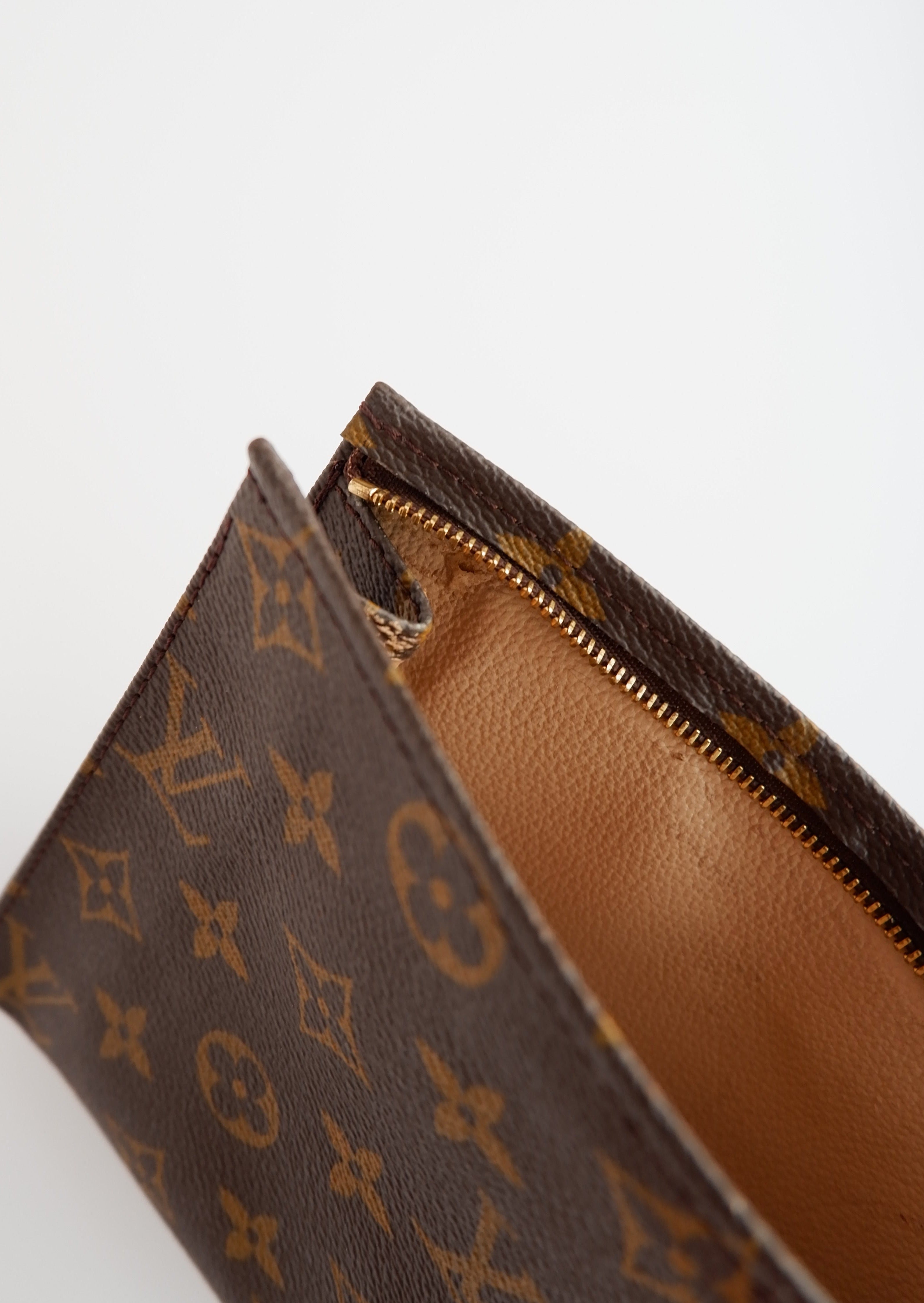 Authentique Sac de Toilette Louis Vuitton Monogram 19 d'Occasion