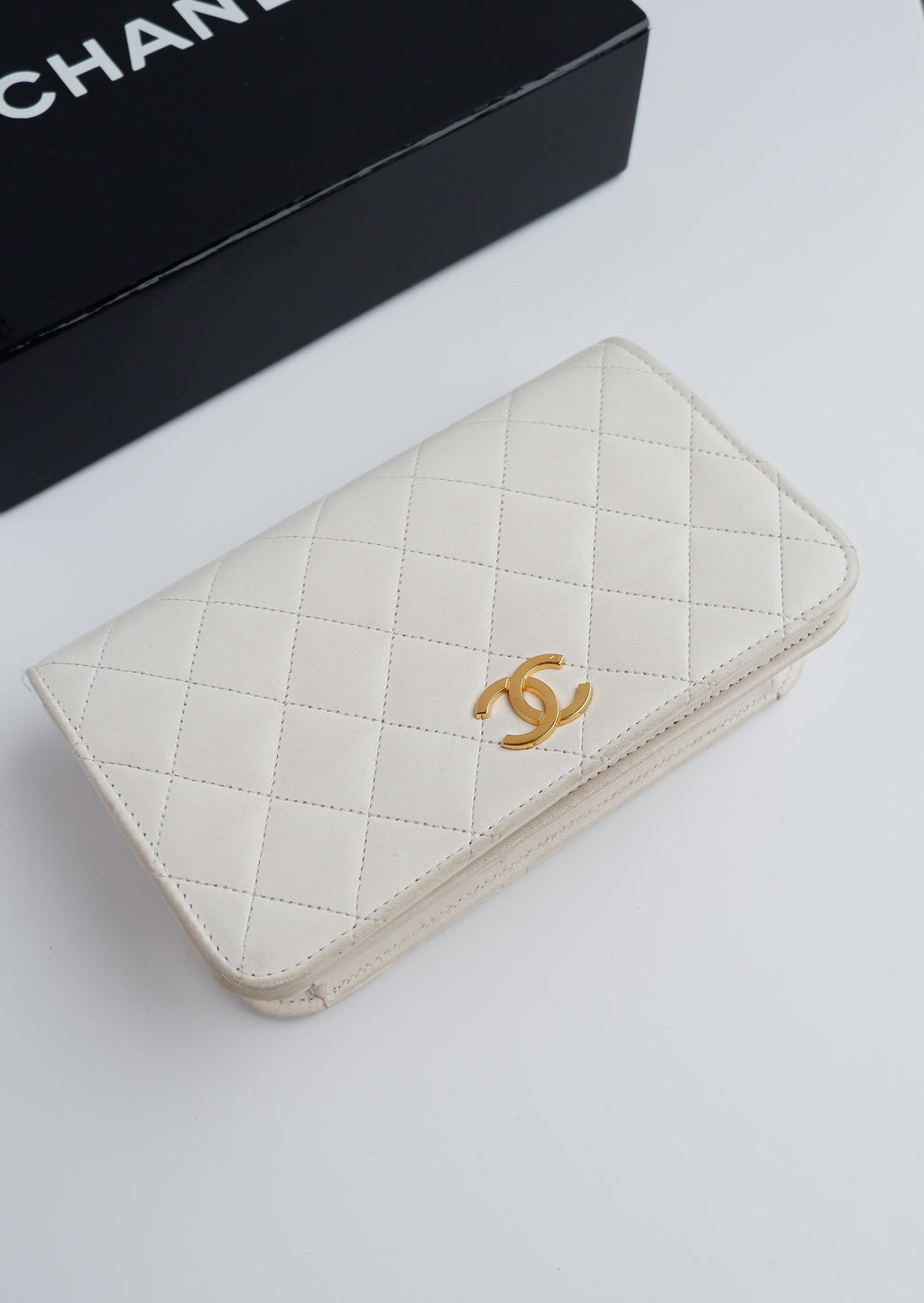 Authentic Preowned Vintage Chanel White Wallet On Chain Crossbody GHW