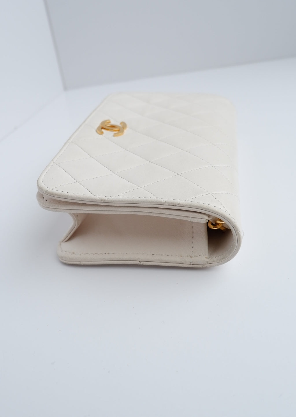 Authentic Preowned Vintage Chanel White Wallet On Chain Crossbody GHW