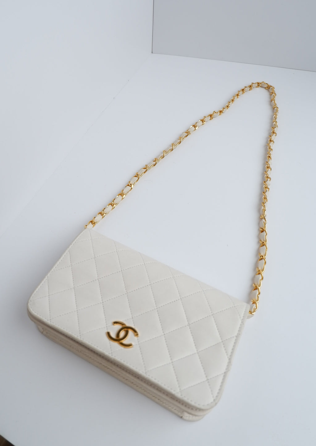 Authentic Preowned Vintage Chanel White Wallet On Chain Crossbody GHW
