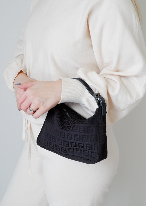 Pochette Fendi authentique d'occasion, imprimé FF noir