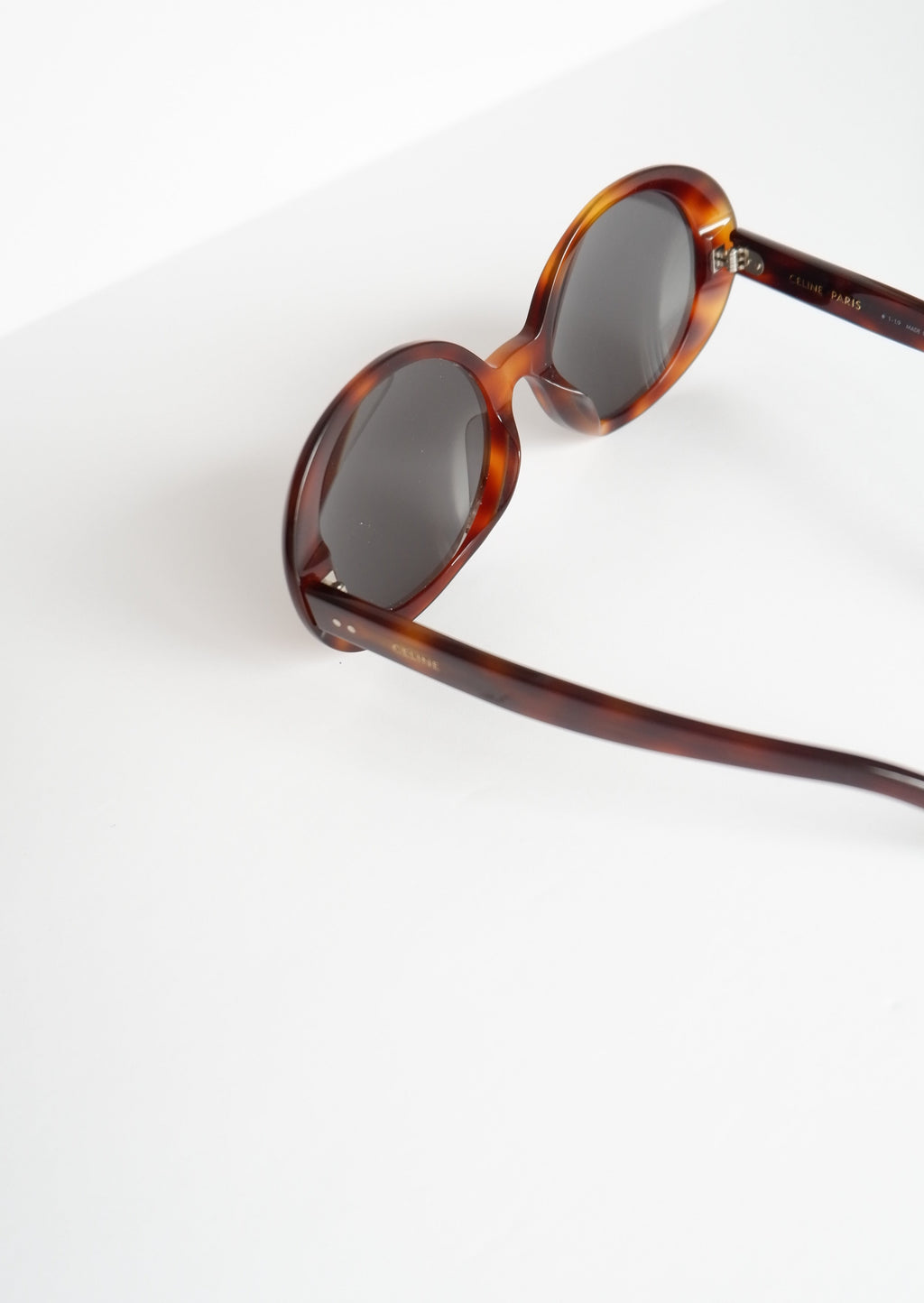 Authentiques lunettes de soleil rondes Celine d'occasion en écaille de tortue