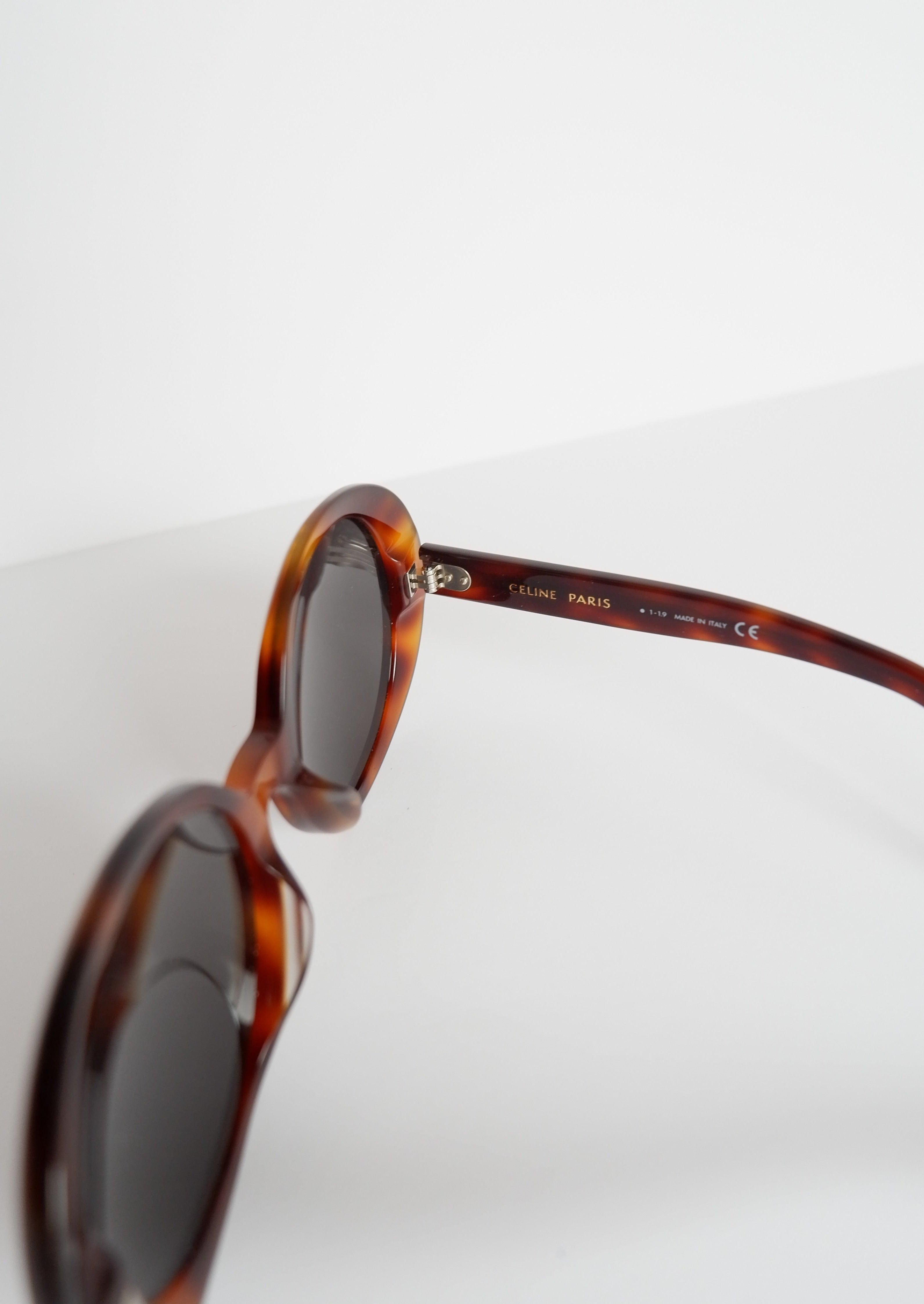 Authentiques lunettes de soleil rondes Celine d'occasion en écaille de tortue