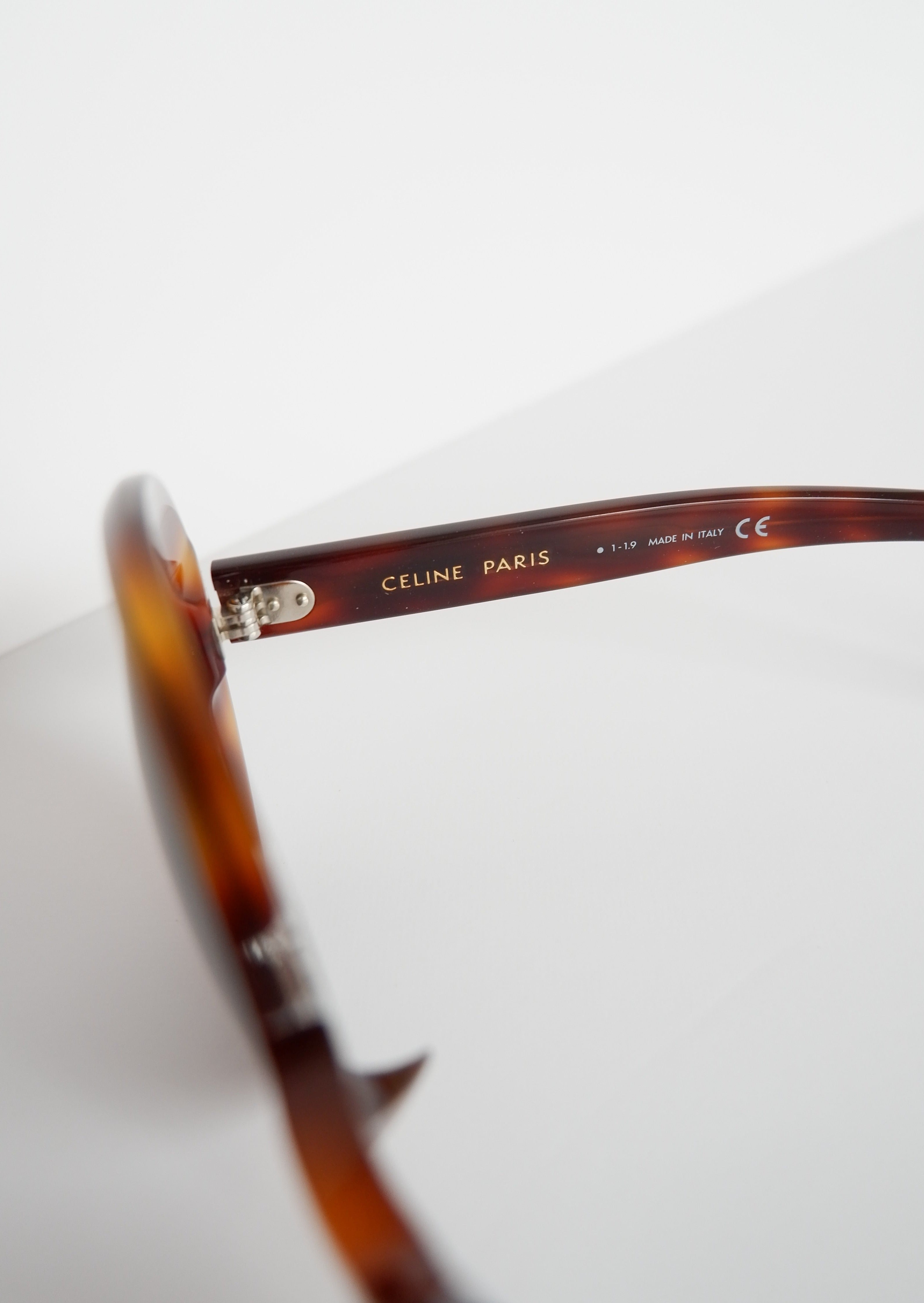 Authentiques lunettes de soleil rondes Celine d'occasion en écaille de tortue