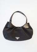 Sac à main Prada d'occasion authentique en tissu noir orné (perlé)