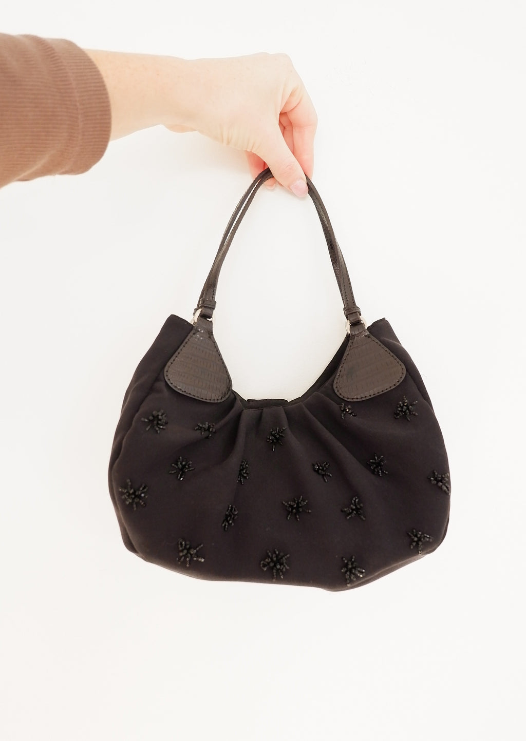 Sac à main Prada d'occasion authentique en tissu noir orné (perlé)