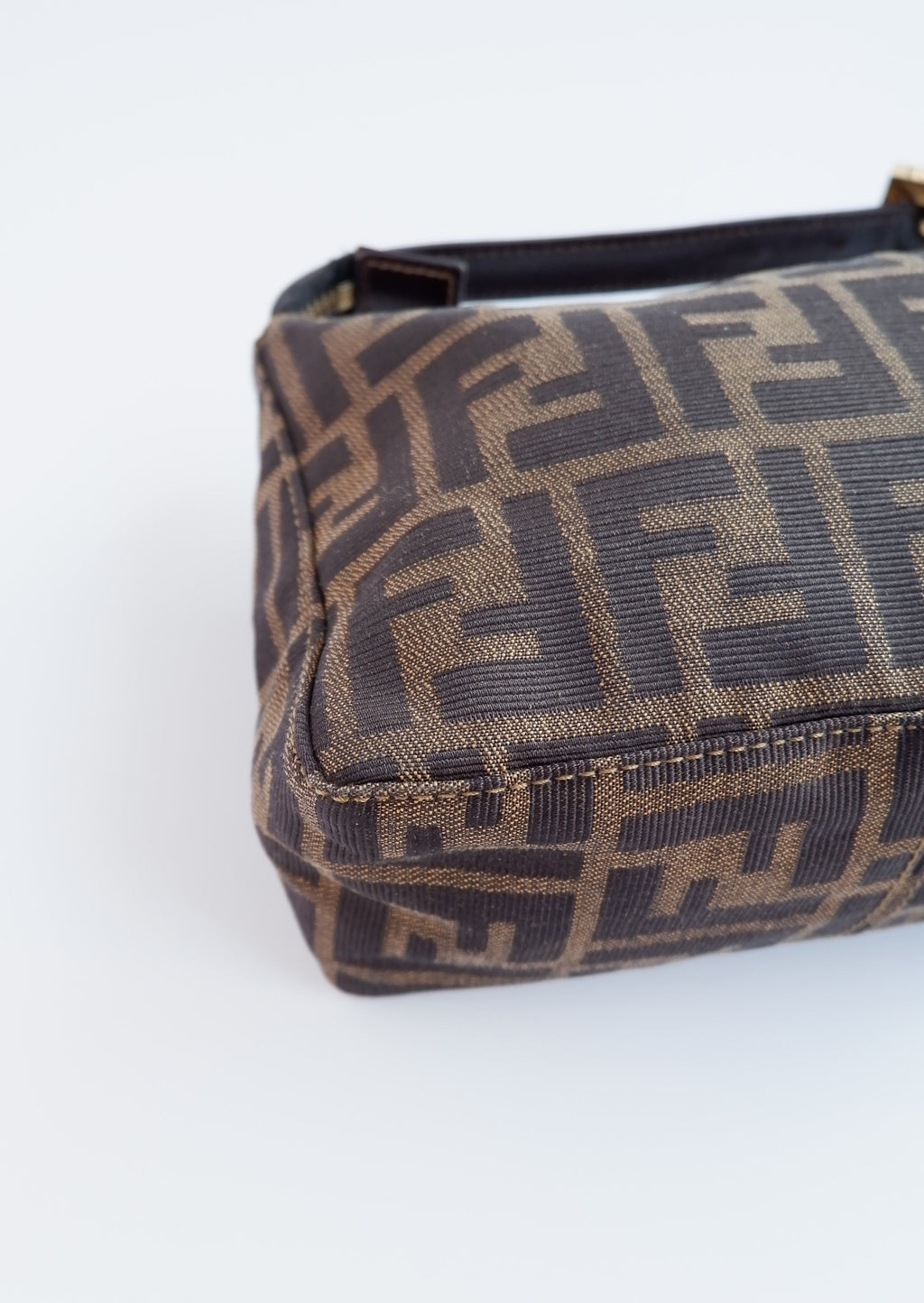 Authentique sac pochette Fendi Zucca d'occasion