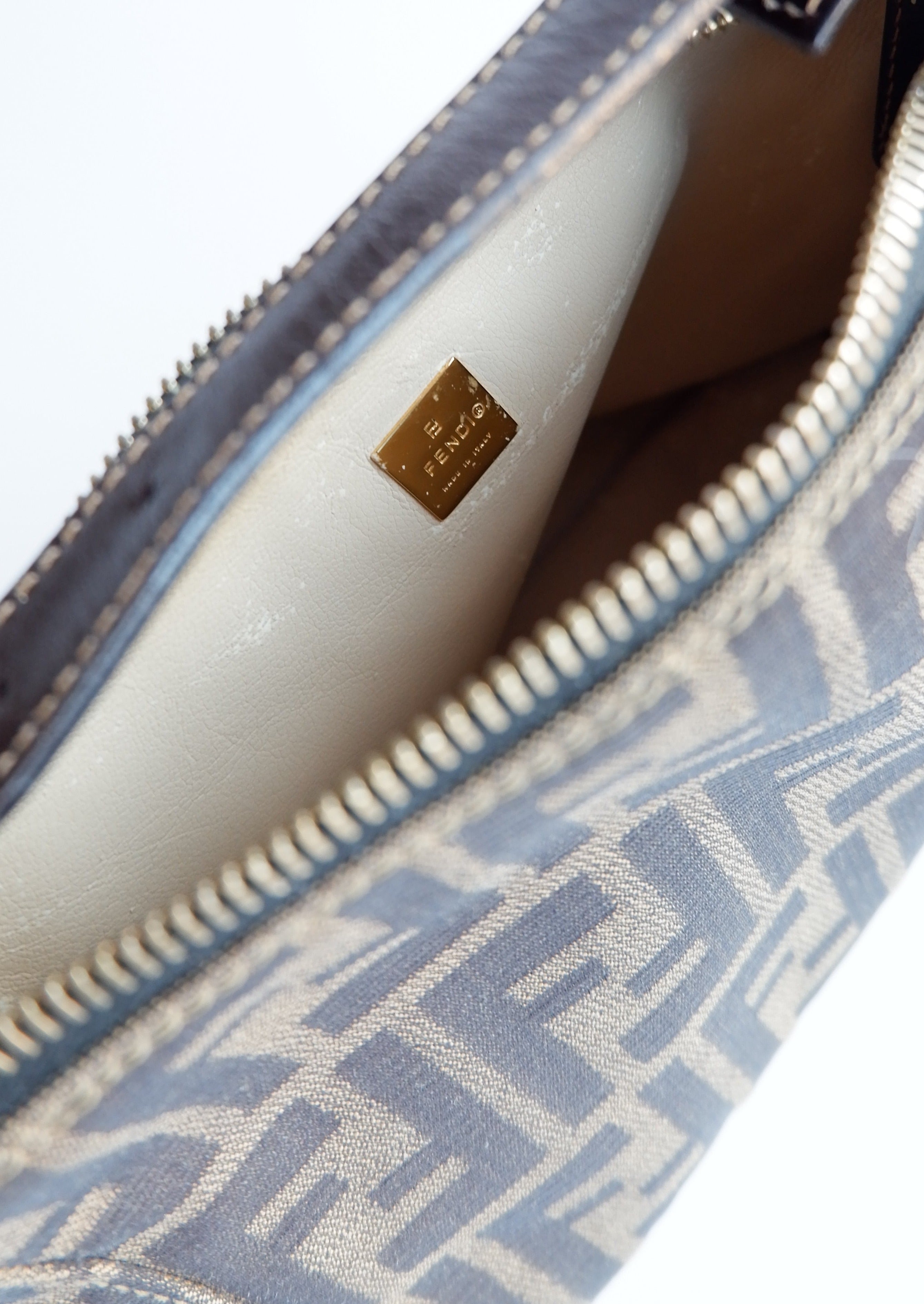 Authentique sac pochette Fendi Zucca d'occasion
