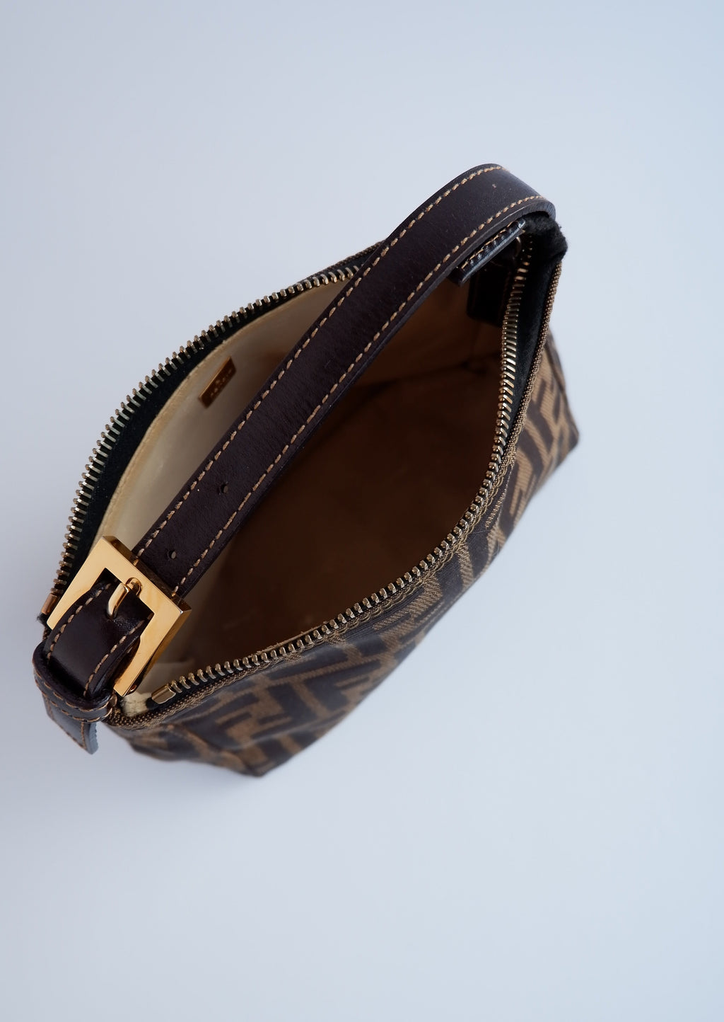 Authentique sac pochette Fendi Zucca d'occasion