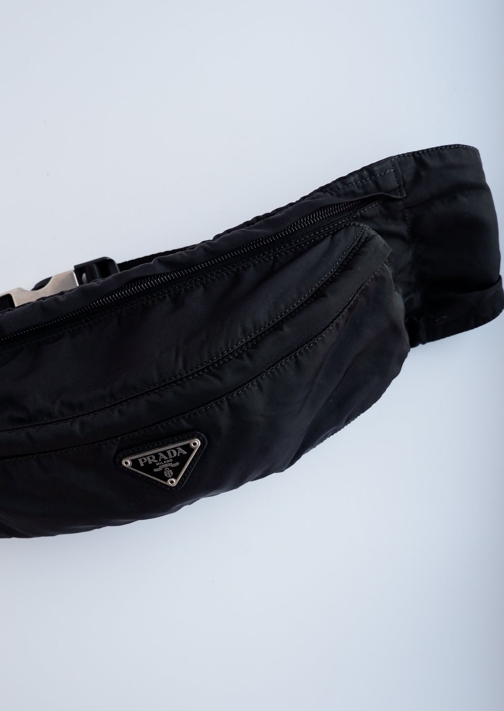 Sac Banane Prada Authentique d'occasion en Nylon Noir