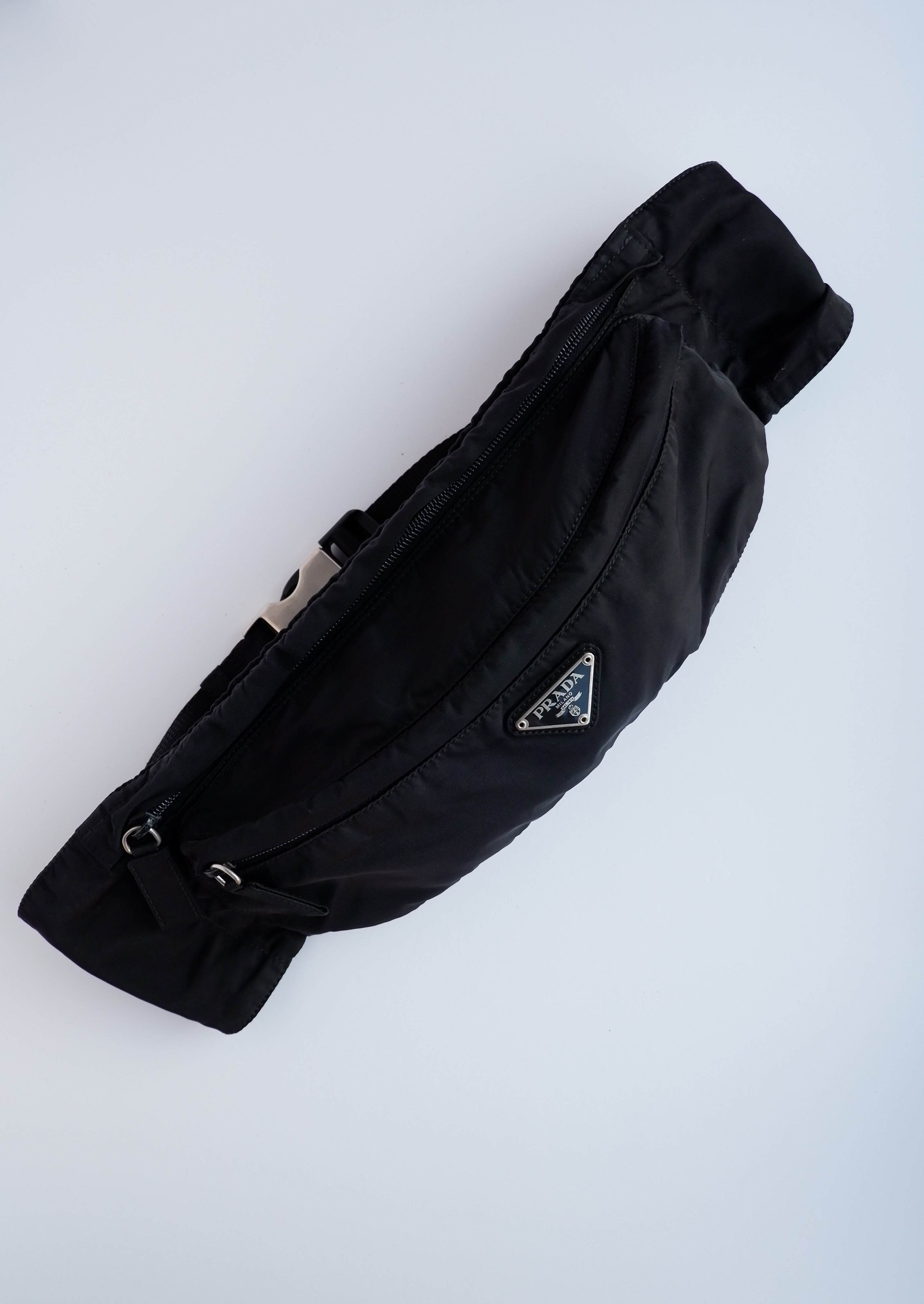 Sac Banane Prada Authentique d'occasion en Nylon Noir