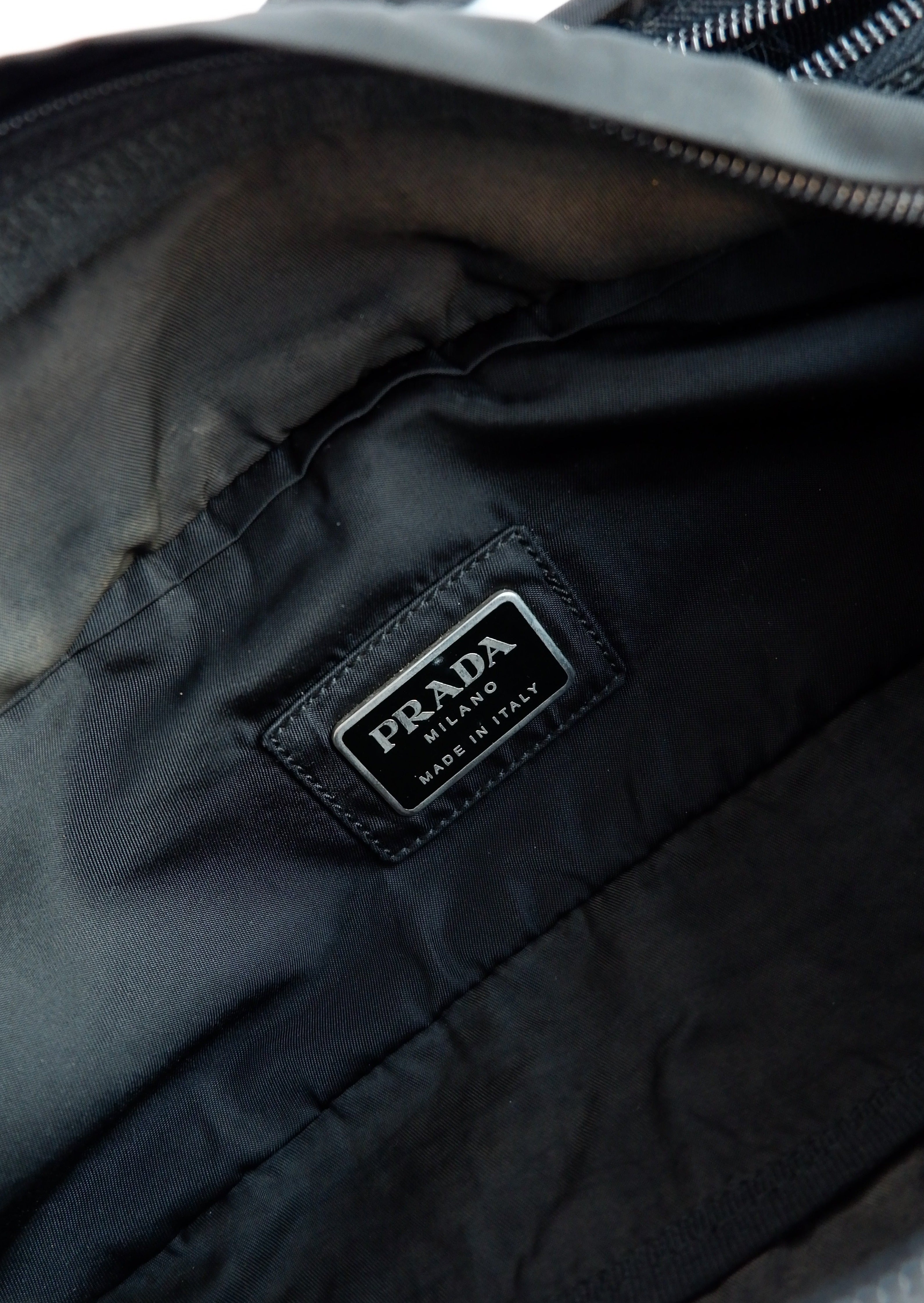 Sac Banane Prada Authentique d'occasion en Nylon Noir