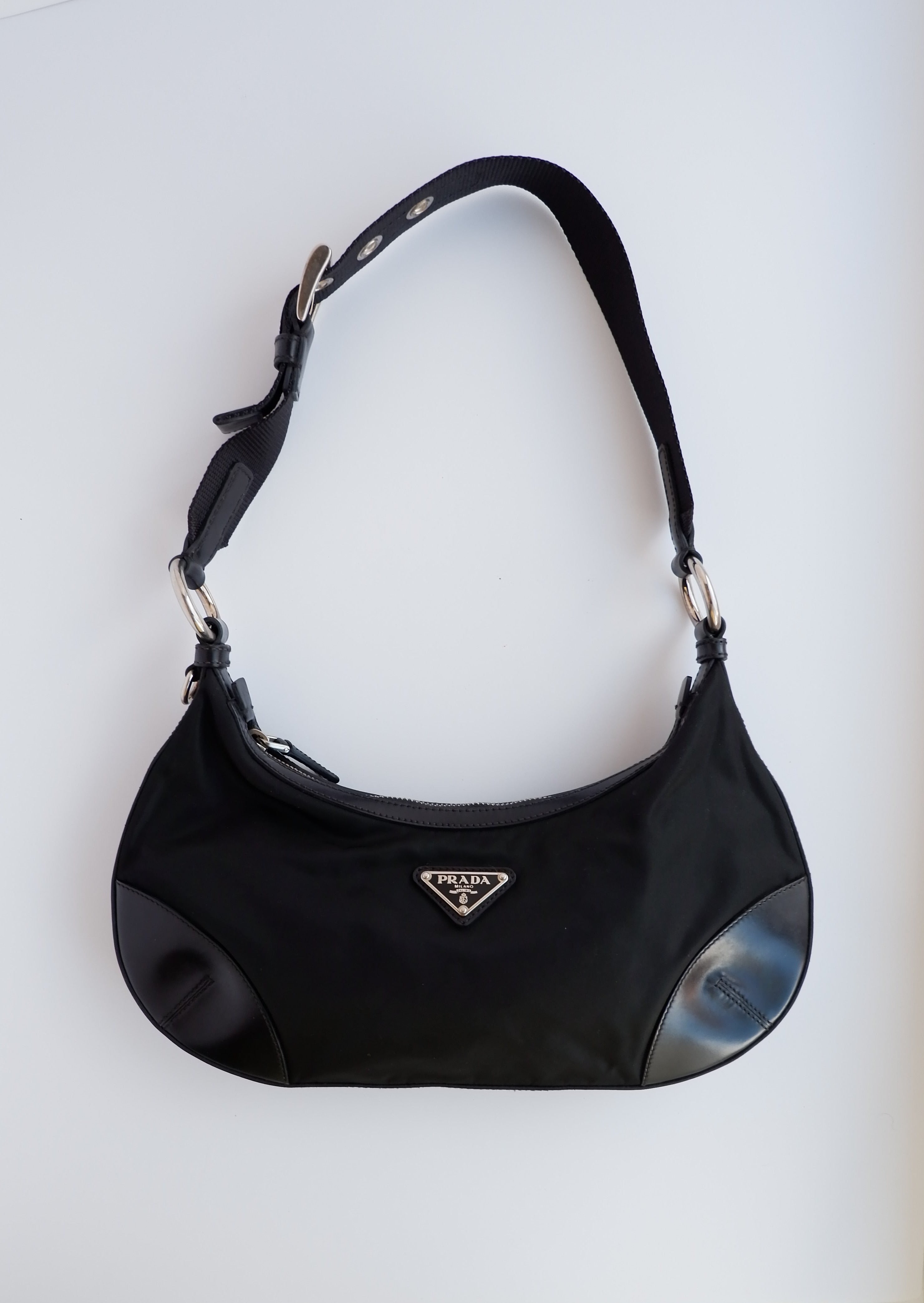 Sac Bandoulière Hobo Prada en Nylon Noir Authentique d'Occasion