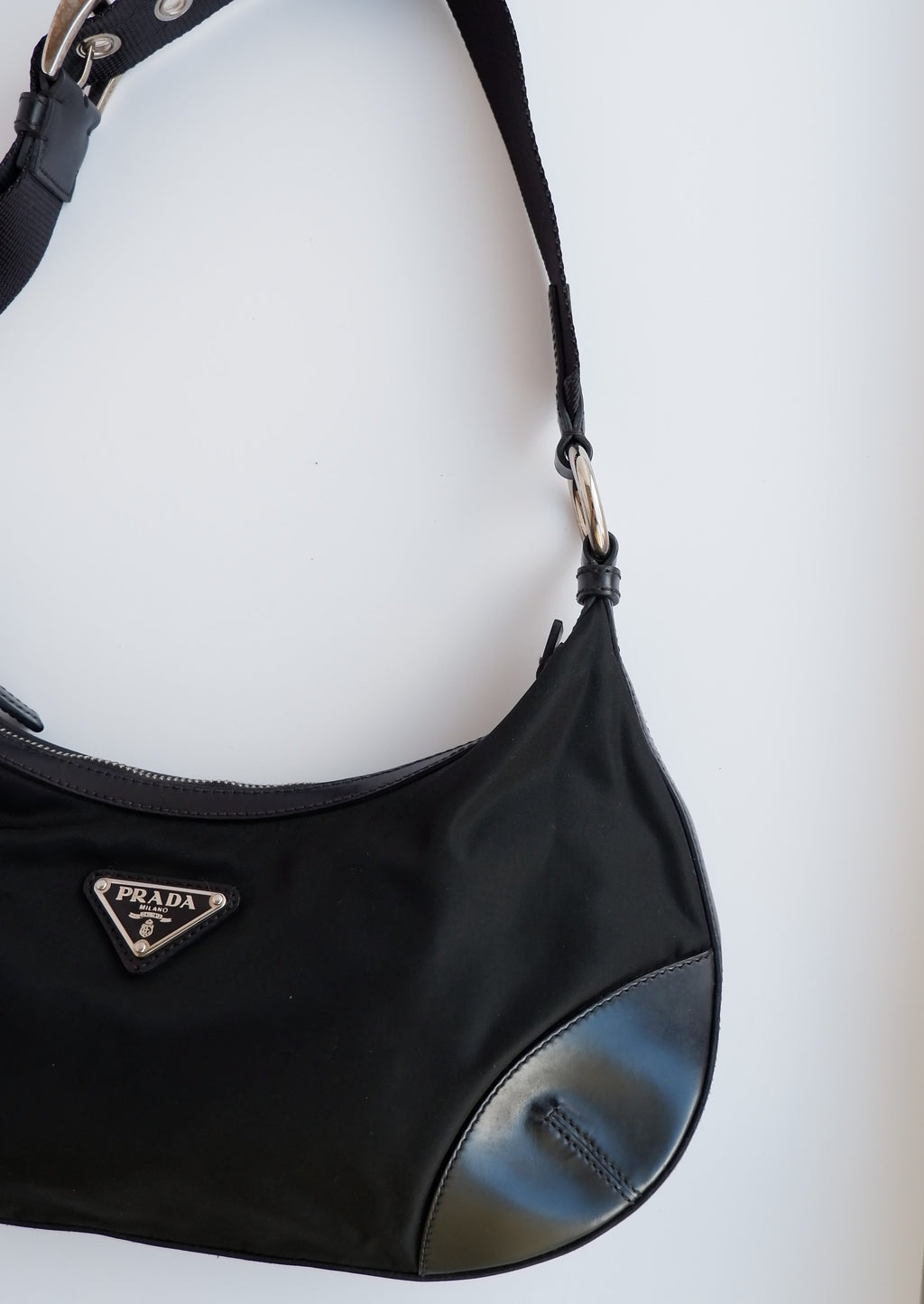 Sac Bandoulière Hobo Prada en Nylon Noir Authentique d'Occasion