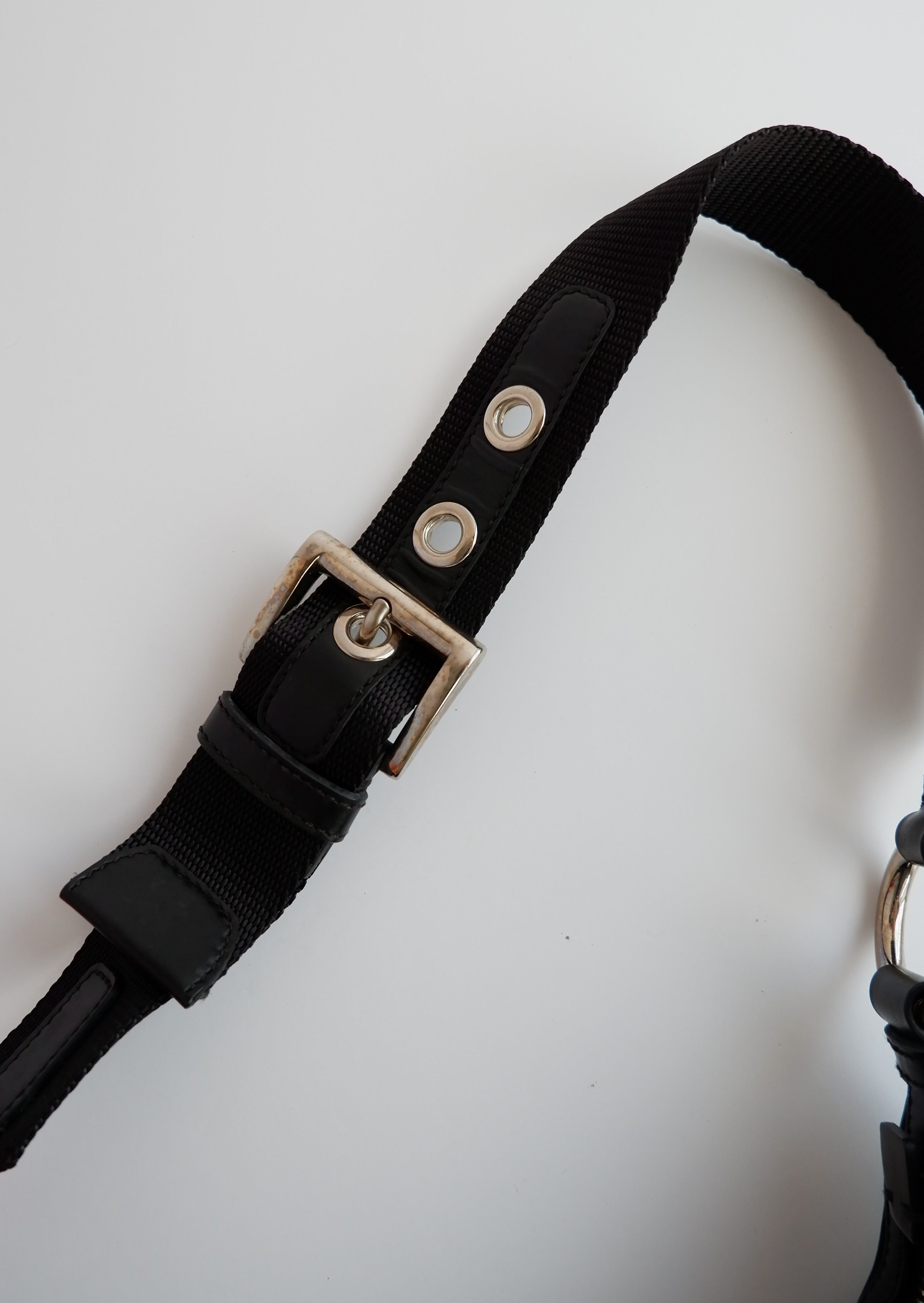 Sac Bandoulière Hobo Prada en Nylon Noir Authentique d'Occasion