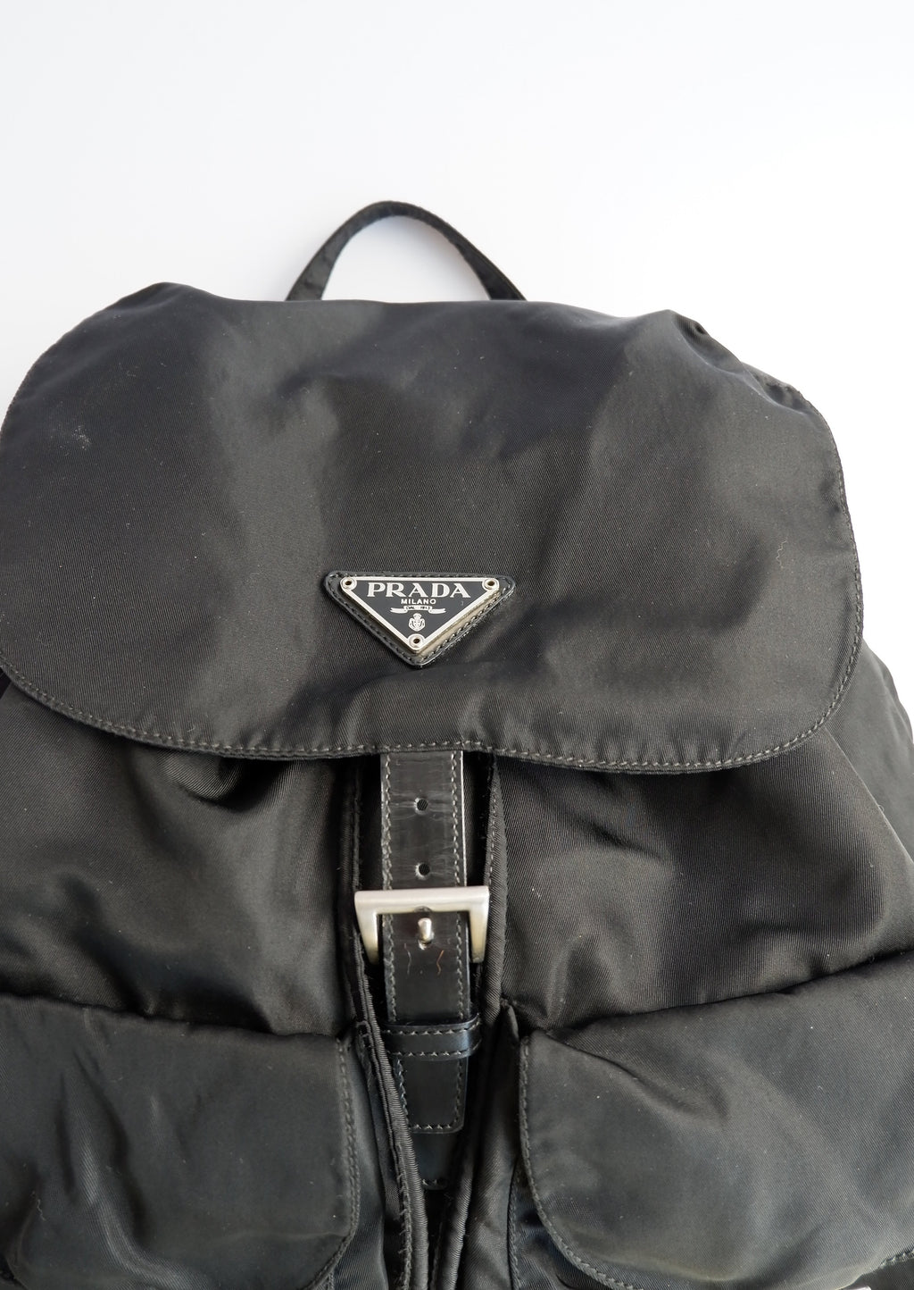 Sac à dos Prada en nylon noir d'occasion authentique