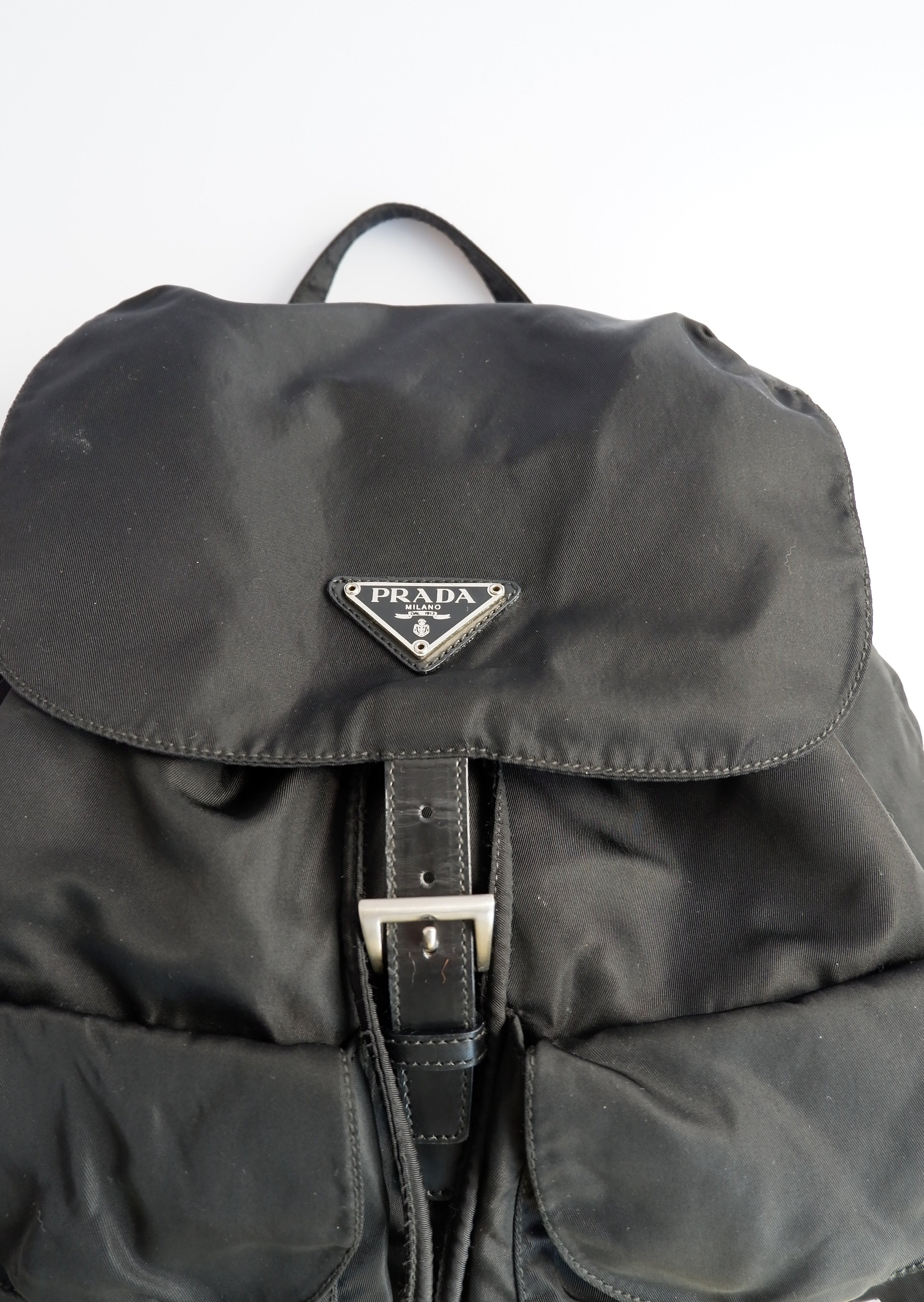 Sac à dos Prada en nylon noir d'occasion authentique