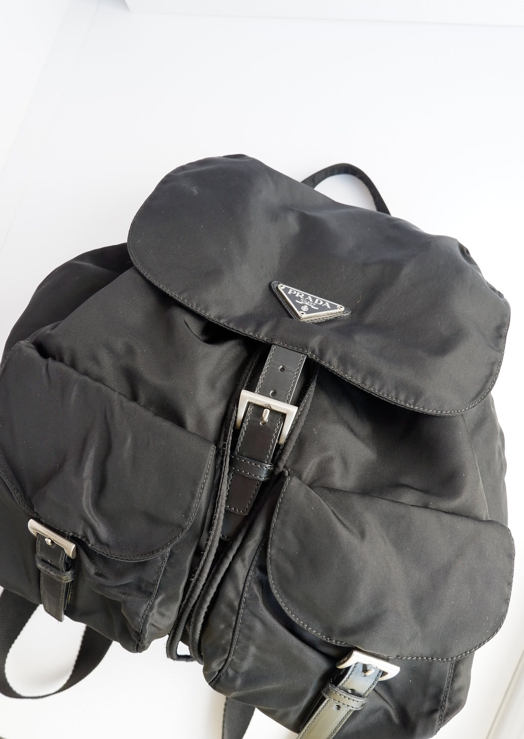 Sac à dos Prada en nylon noir d'occasion authentique
