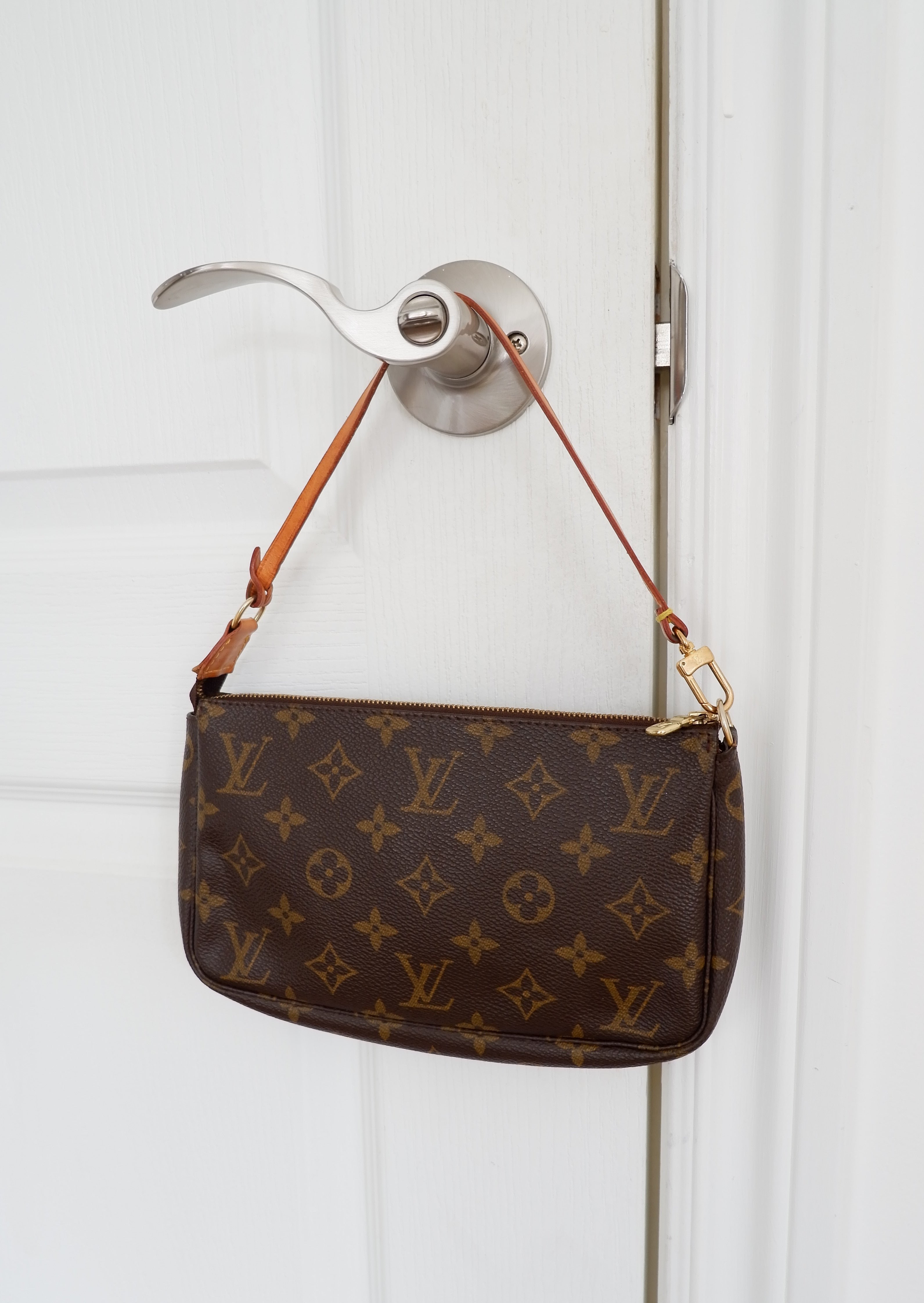 Pochette Accessoires Louis Vuitton Monogram Authentique d'occasion