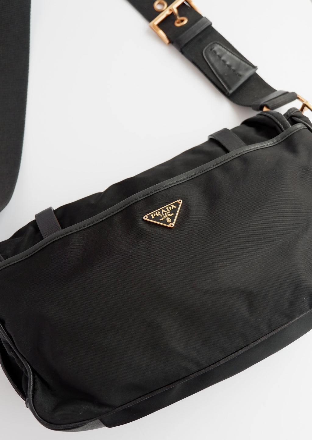 Authentique Sac bandoulière Prada en nylon et cuir noir, d'occasion