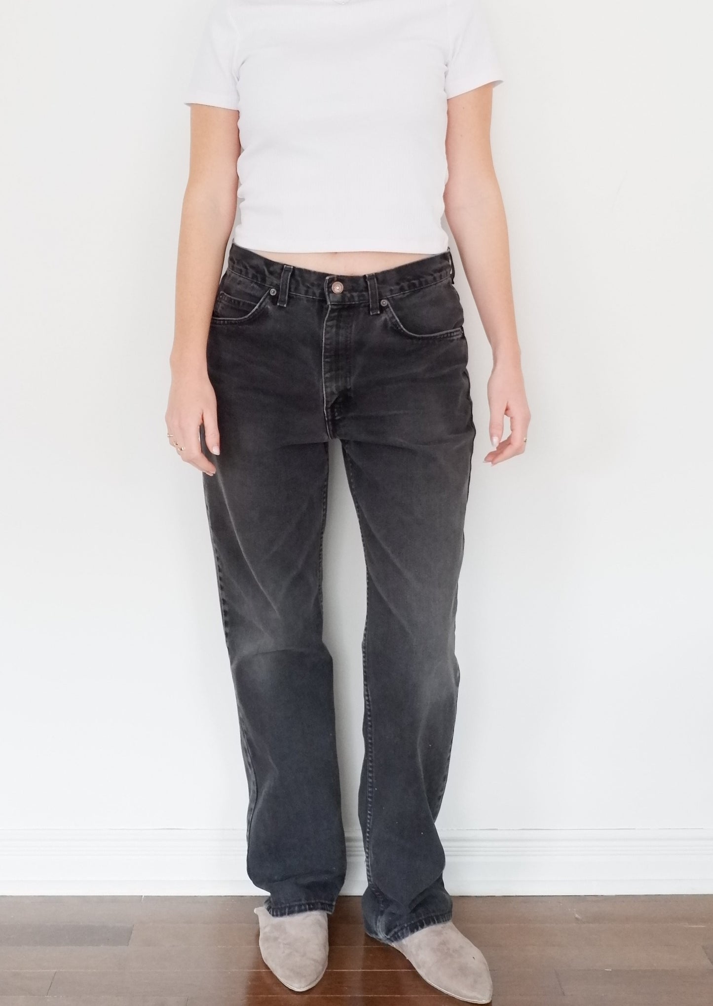 Levis Vintage 506 Black Straight Relaxed Fit Jeans - 31