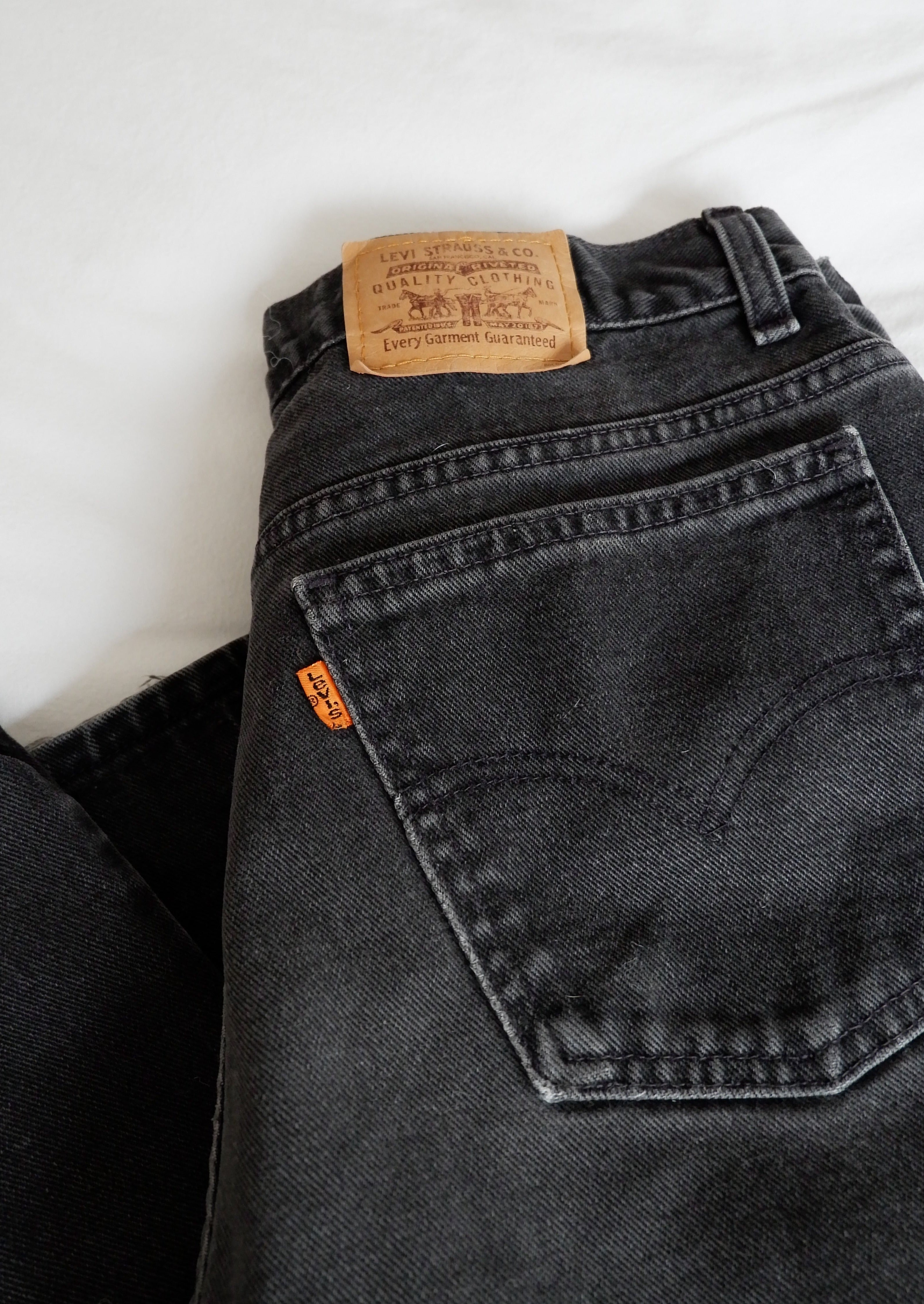 Levis Vintage 506 Black Straight Relaxed Fit Jeans - 31