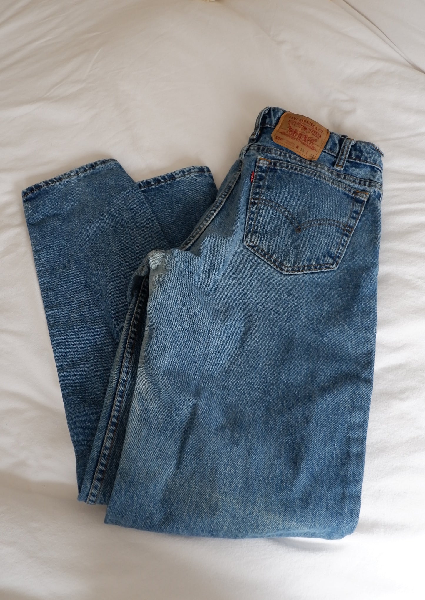 Levis Vintage 550 Medium Wash Jeans - 31