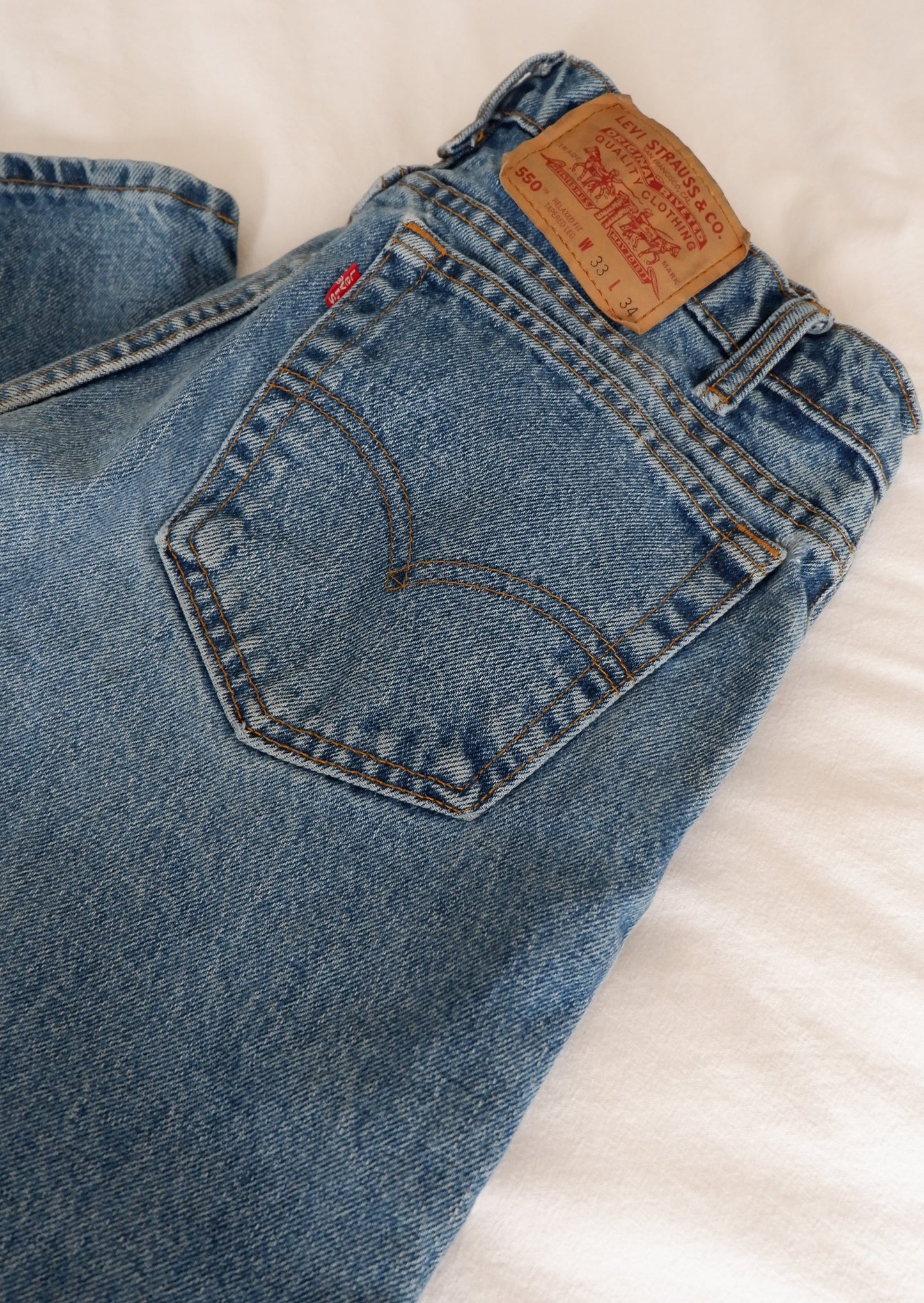 Levis Vintage 550 Medium Wash Jeans - 31